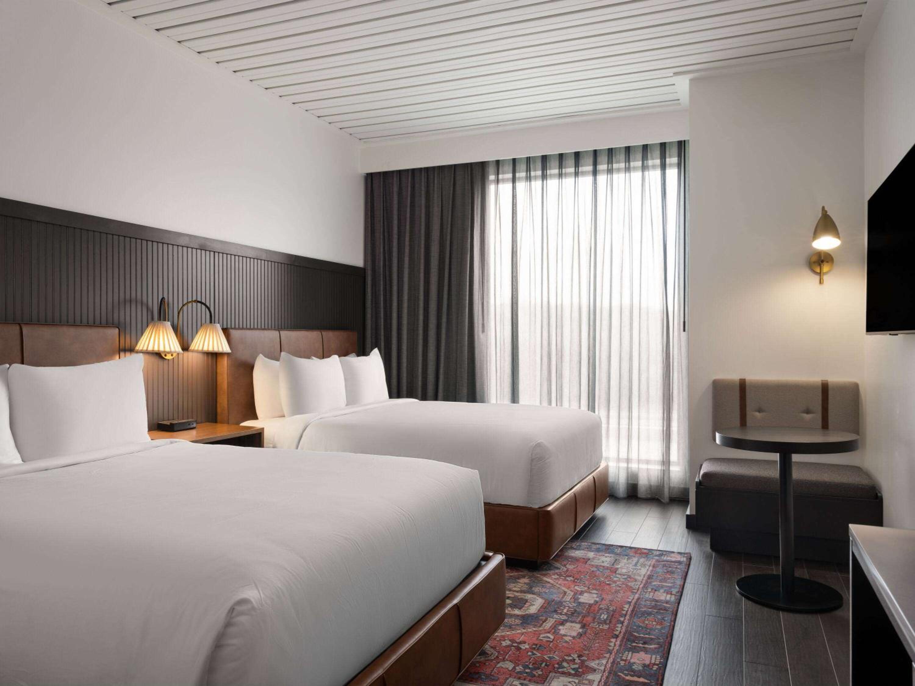 Queen Room with Two Queen Beds photo 1