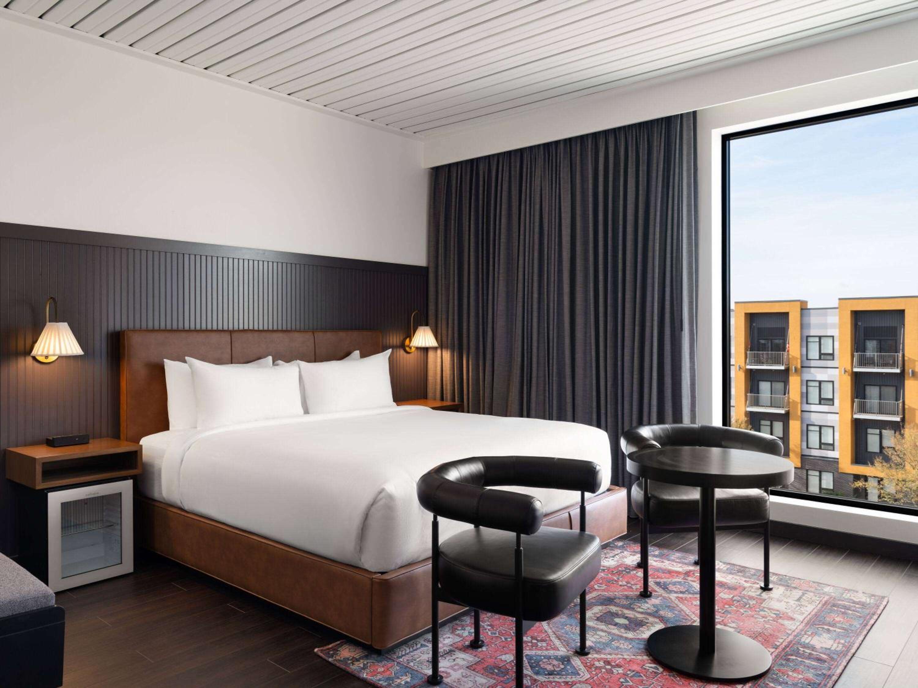 Deluxe King Room photo 2