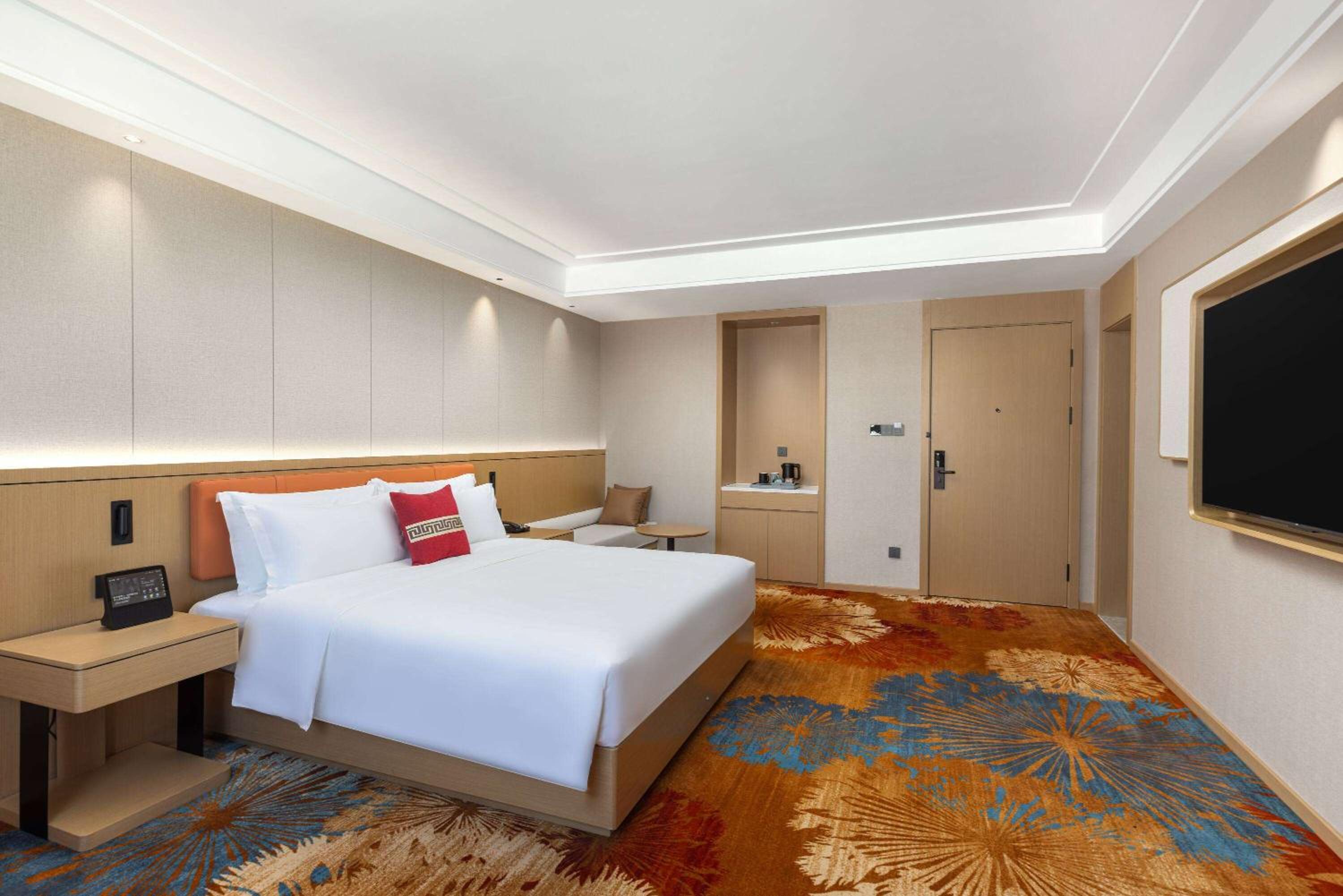 Light Luxury King Room photo 1
