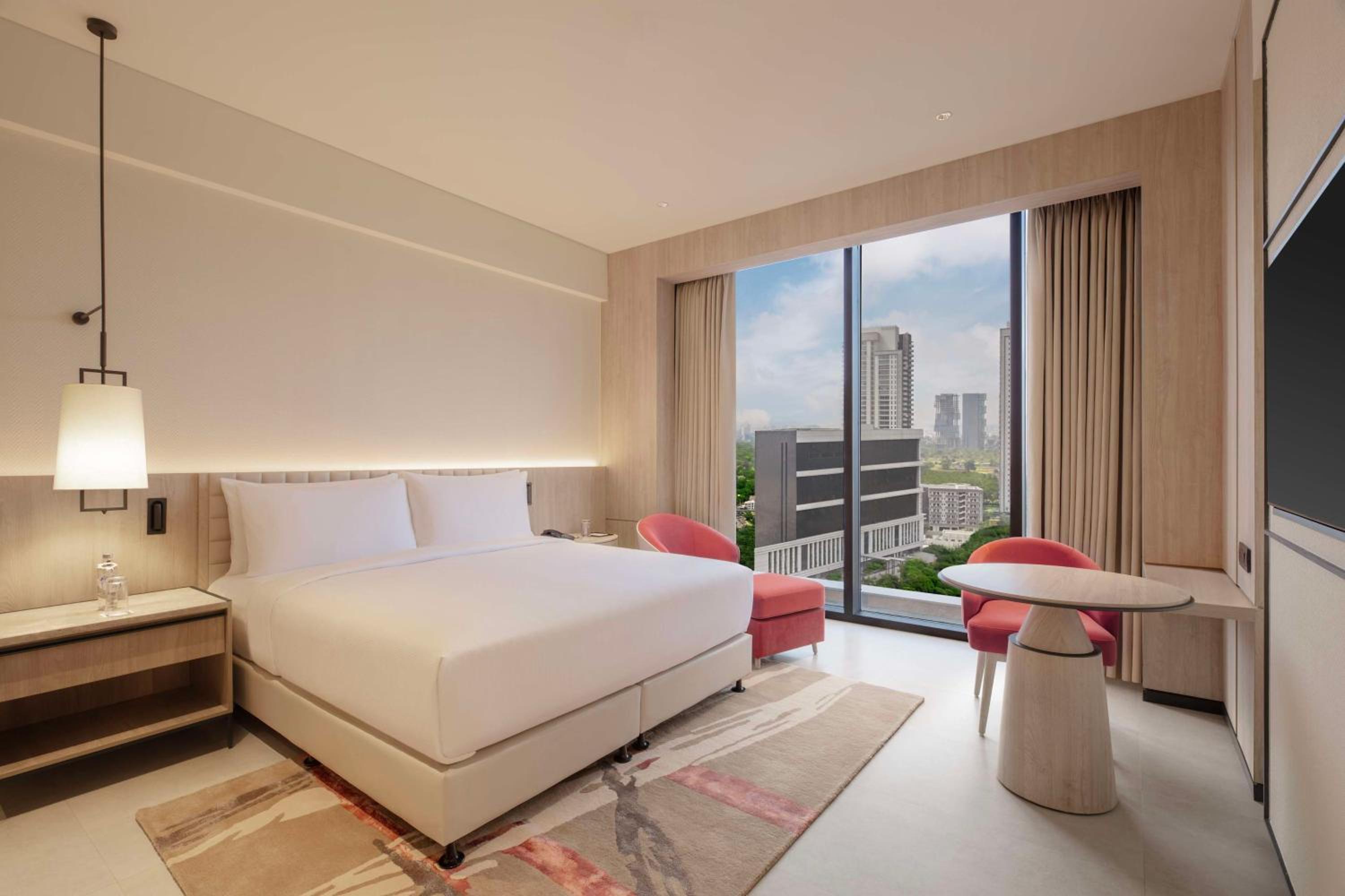Premium King Suite - Lounge Access - Photo 1