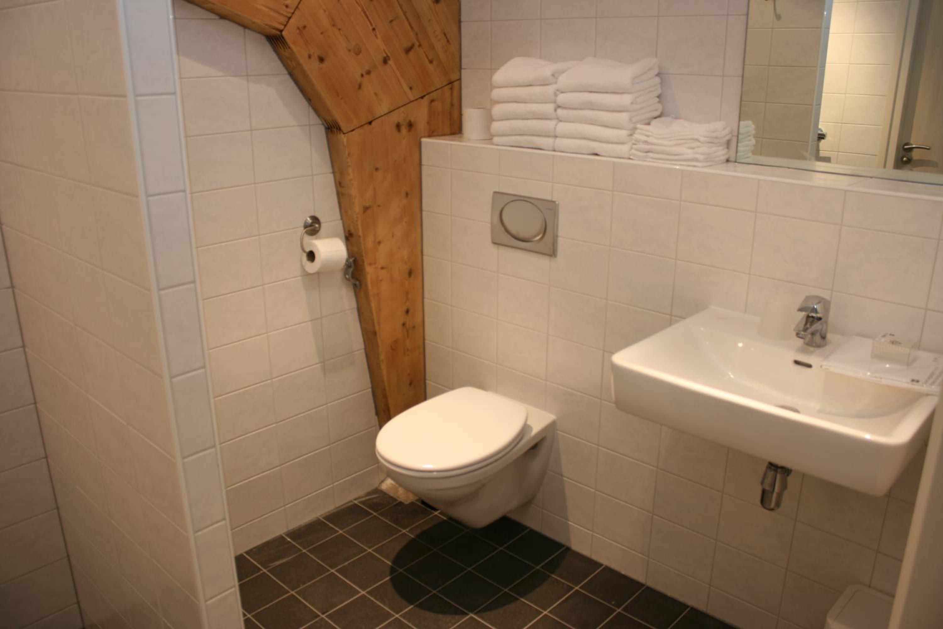 Two-Bedroom Apartment - Photo 26