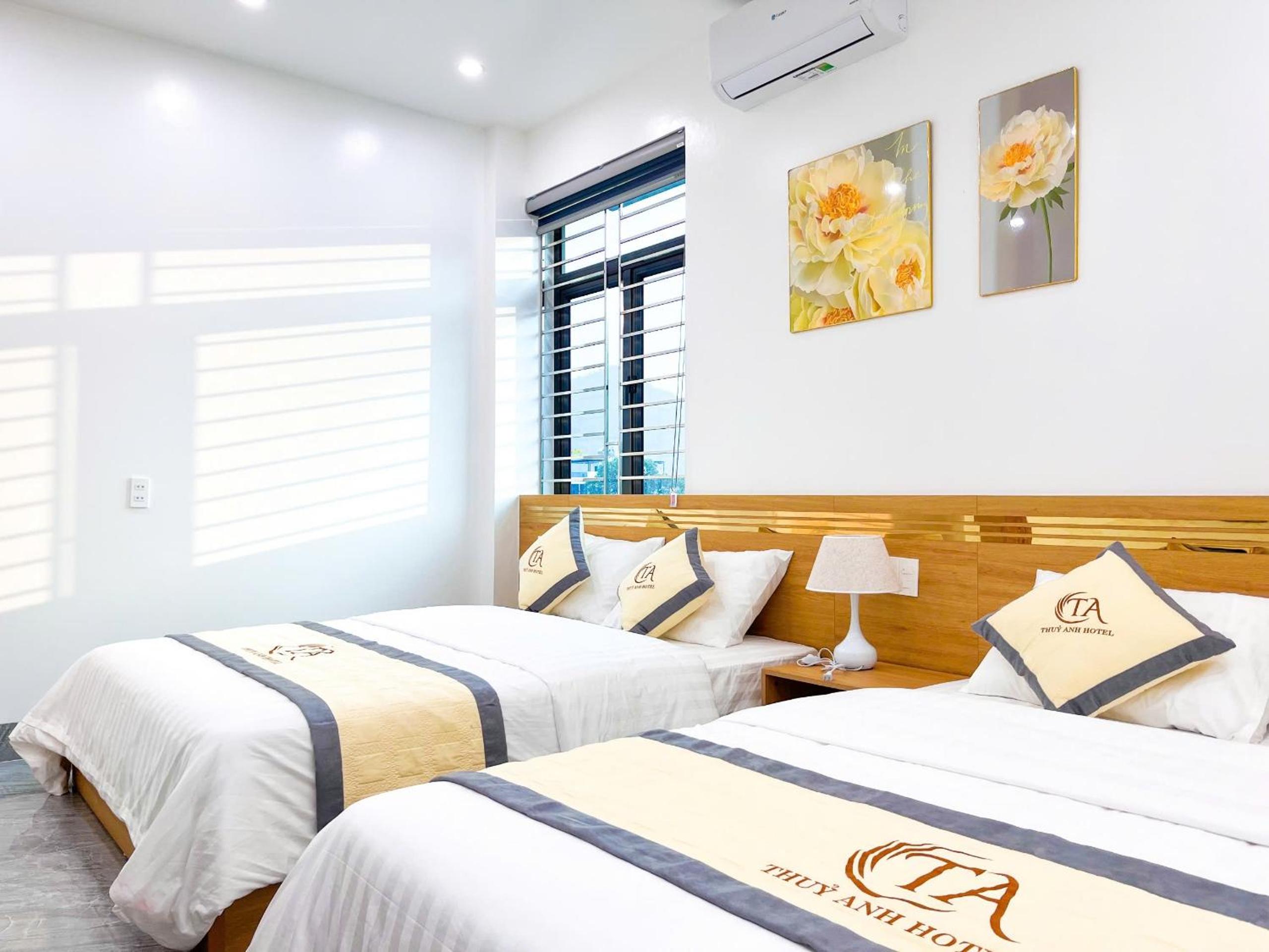Deluxe Double or Twin Room with City View - Photo 4