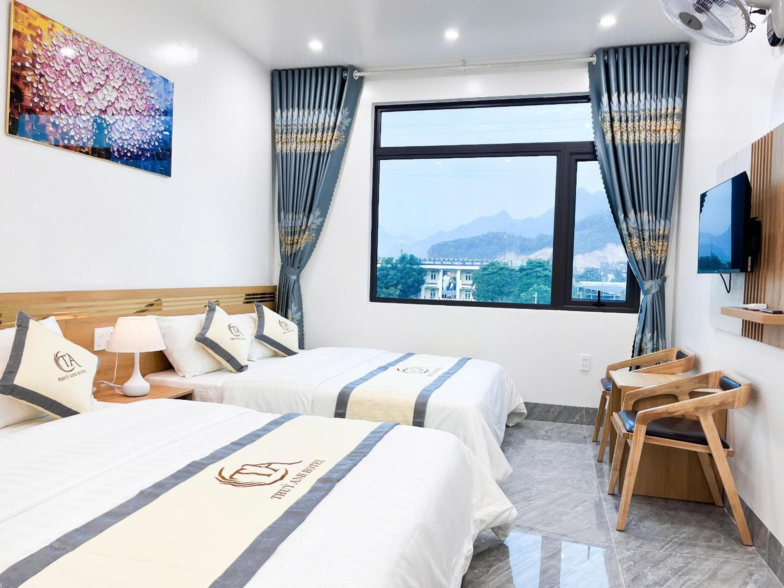 Deluxe Double or Twin Room with City View - Photo 1