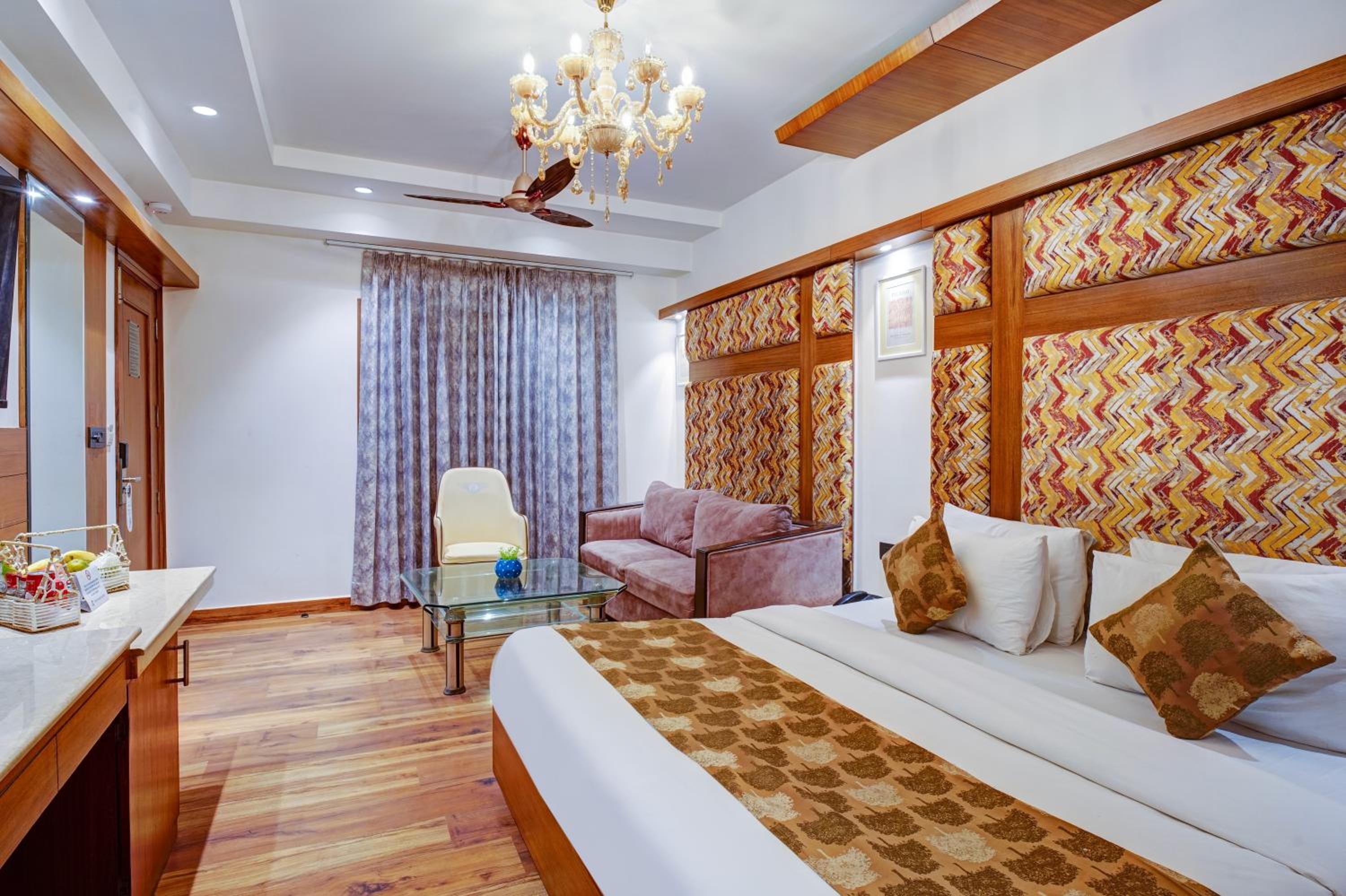  Presidential Room with Airport Pickup photo 1
