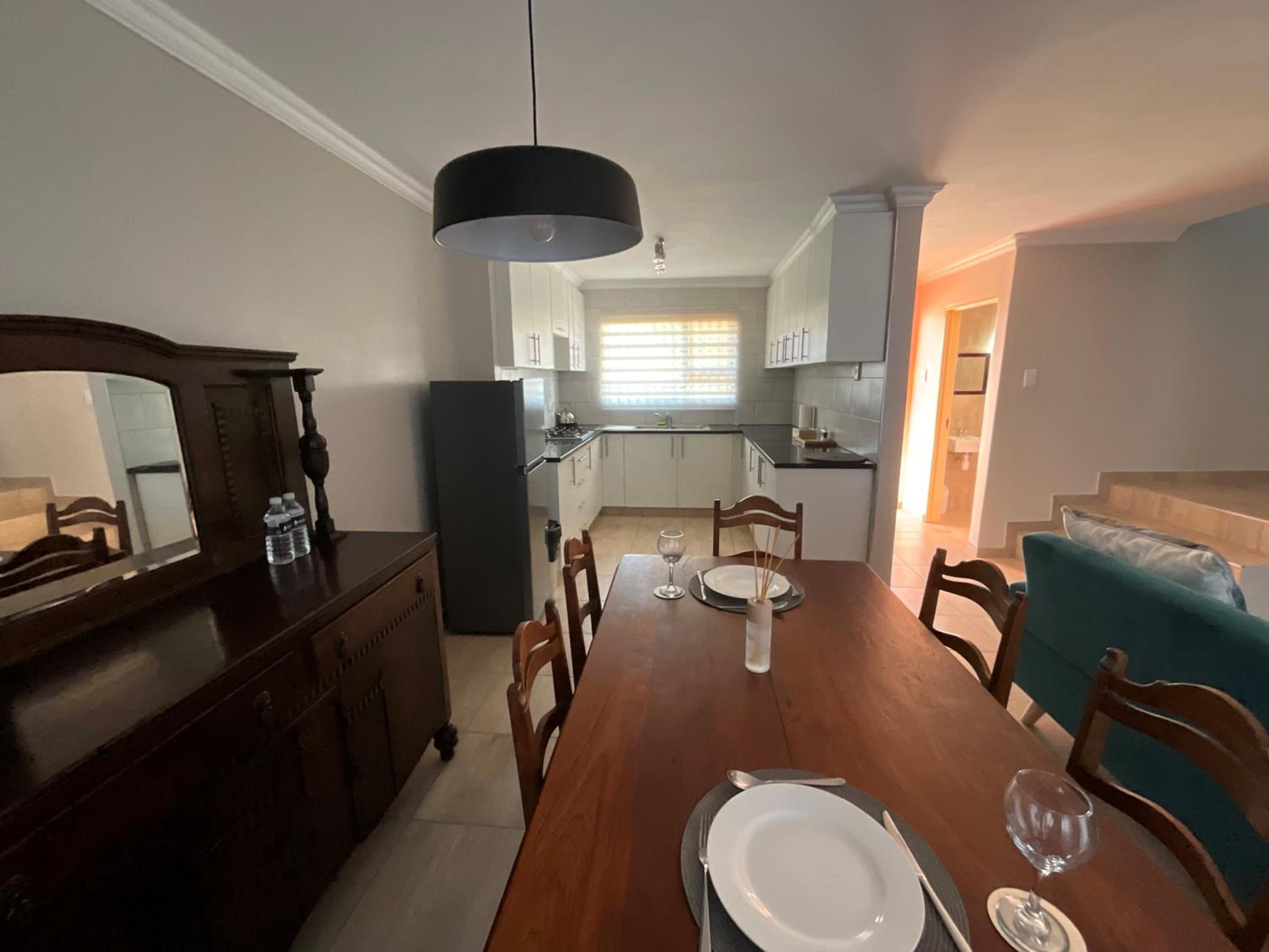 Deluxe Two-Bedroom Apartment with Garden View photo 2