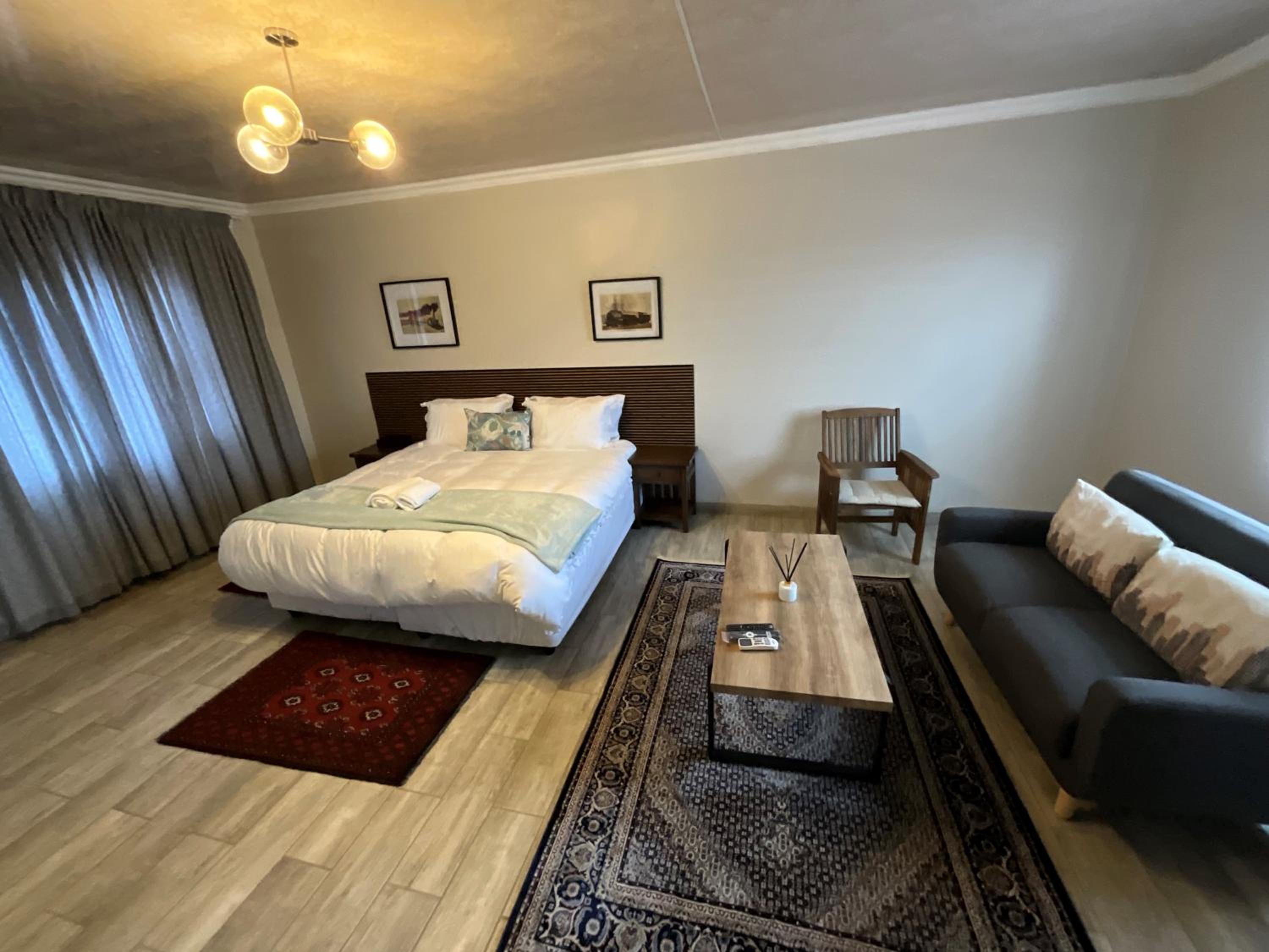 Executive Suite photo 2