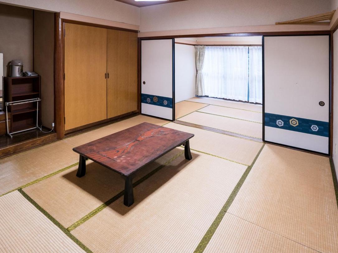 Japanese-Style Quadruple Room with Shared Bathroom - Smoking