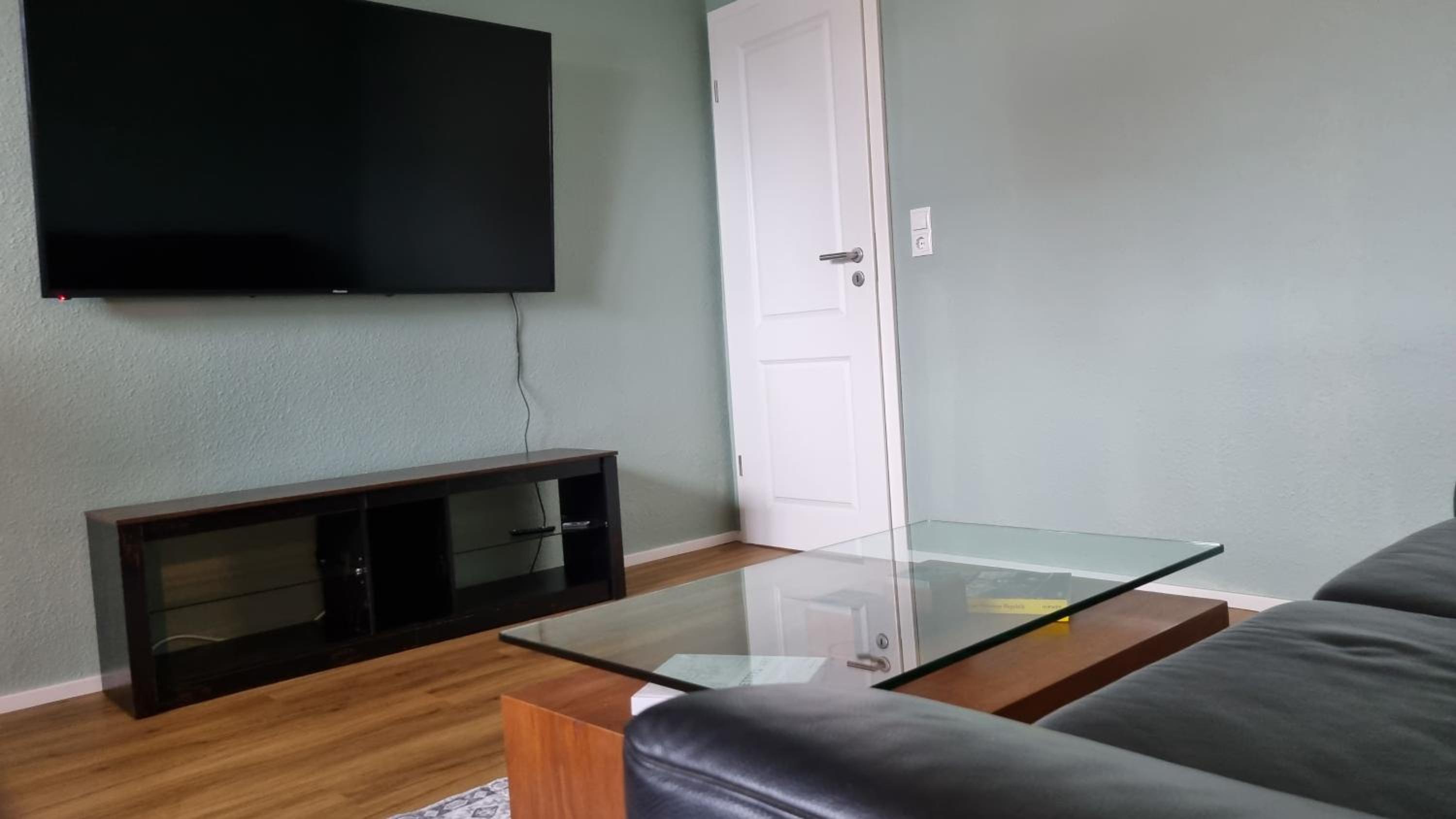 One-Bedroom Apartment photo 2