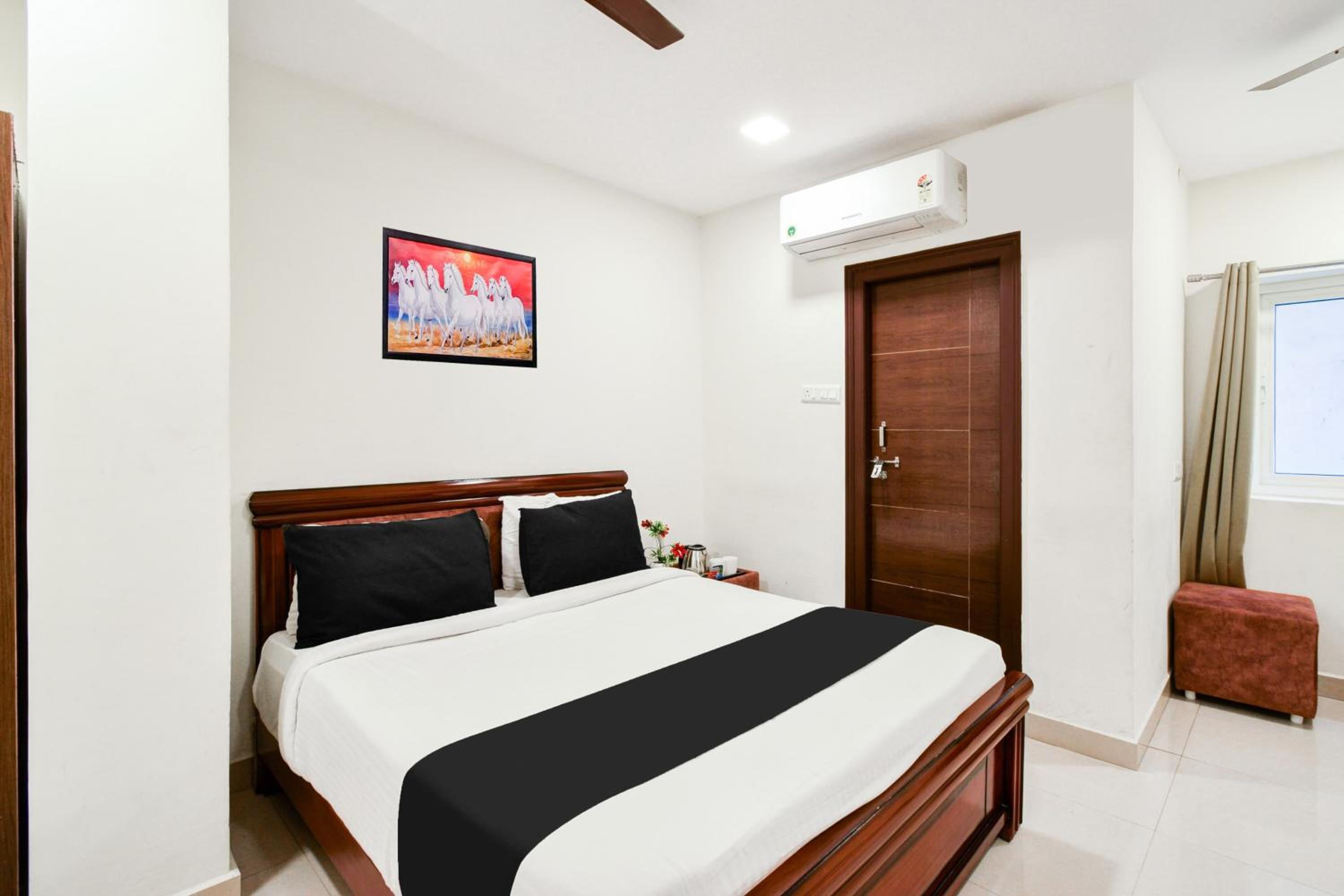 Standard Double Room photo 3