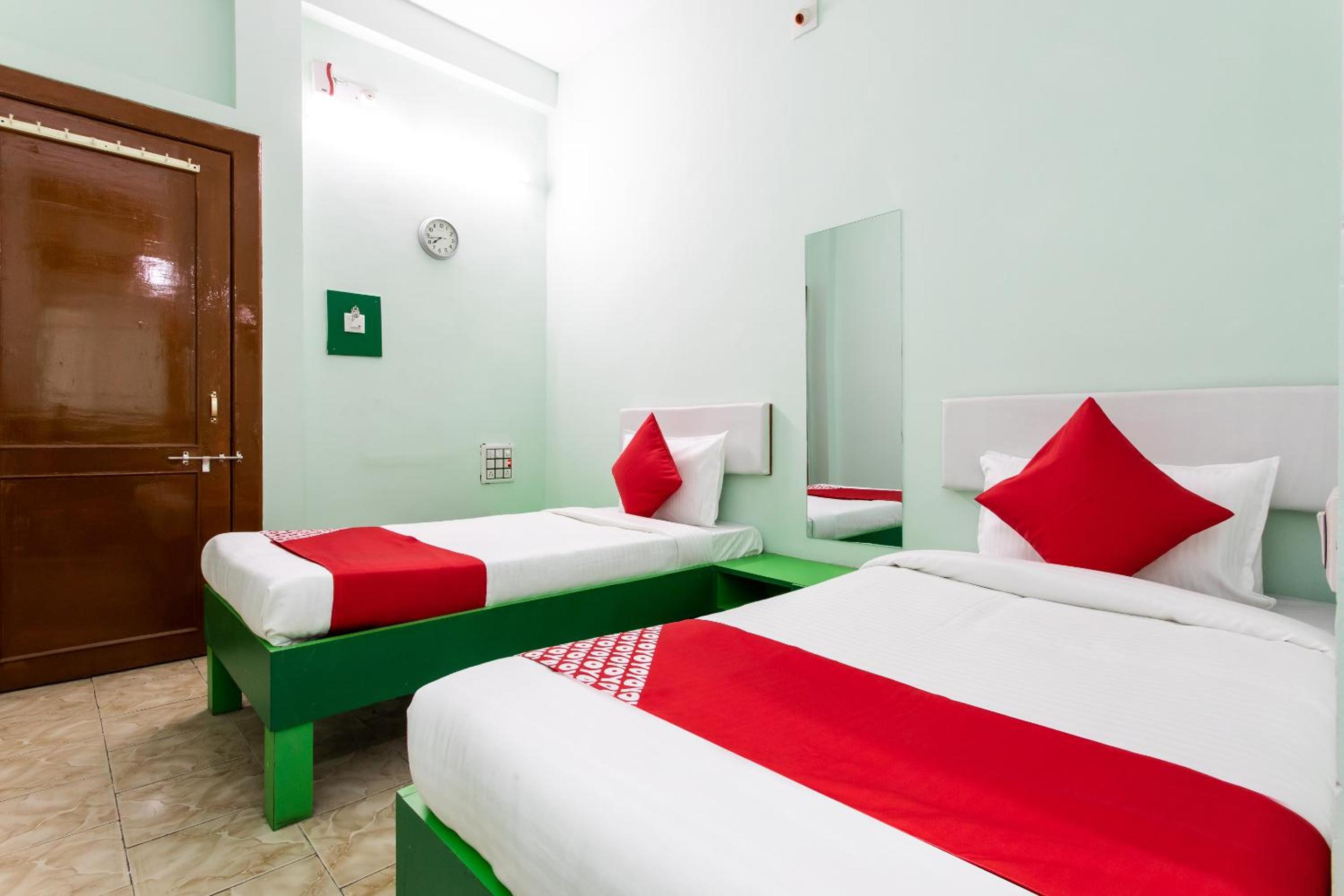 Standard Double Room - Photo 14