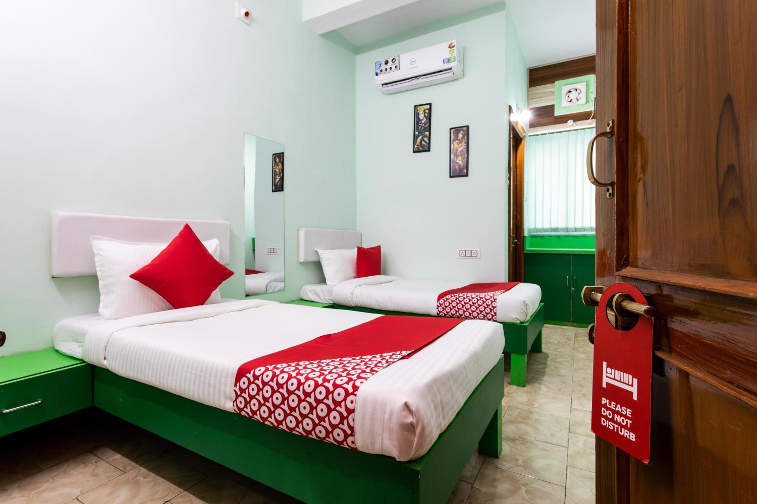 Standard Double Room - Photo 8