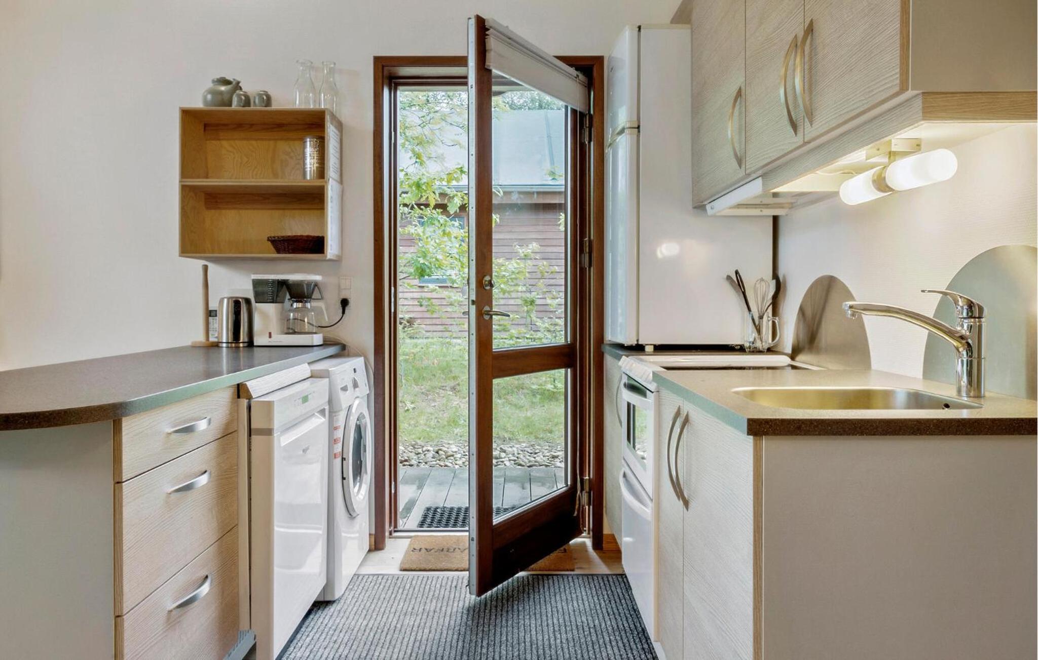 Three-Bedroom Holiday Home  photo 2