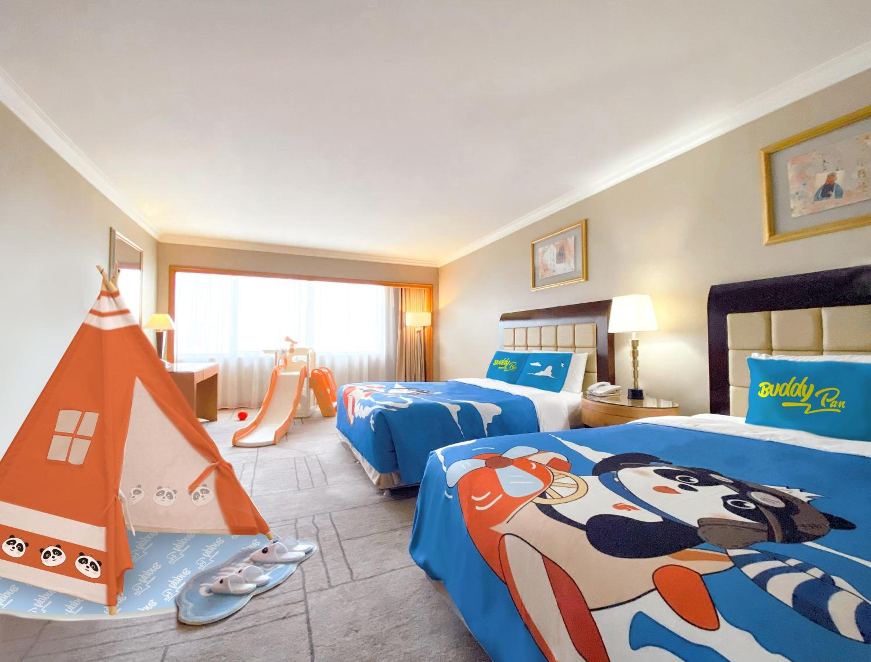 Buddy Pan Family Room - Photo 1