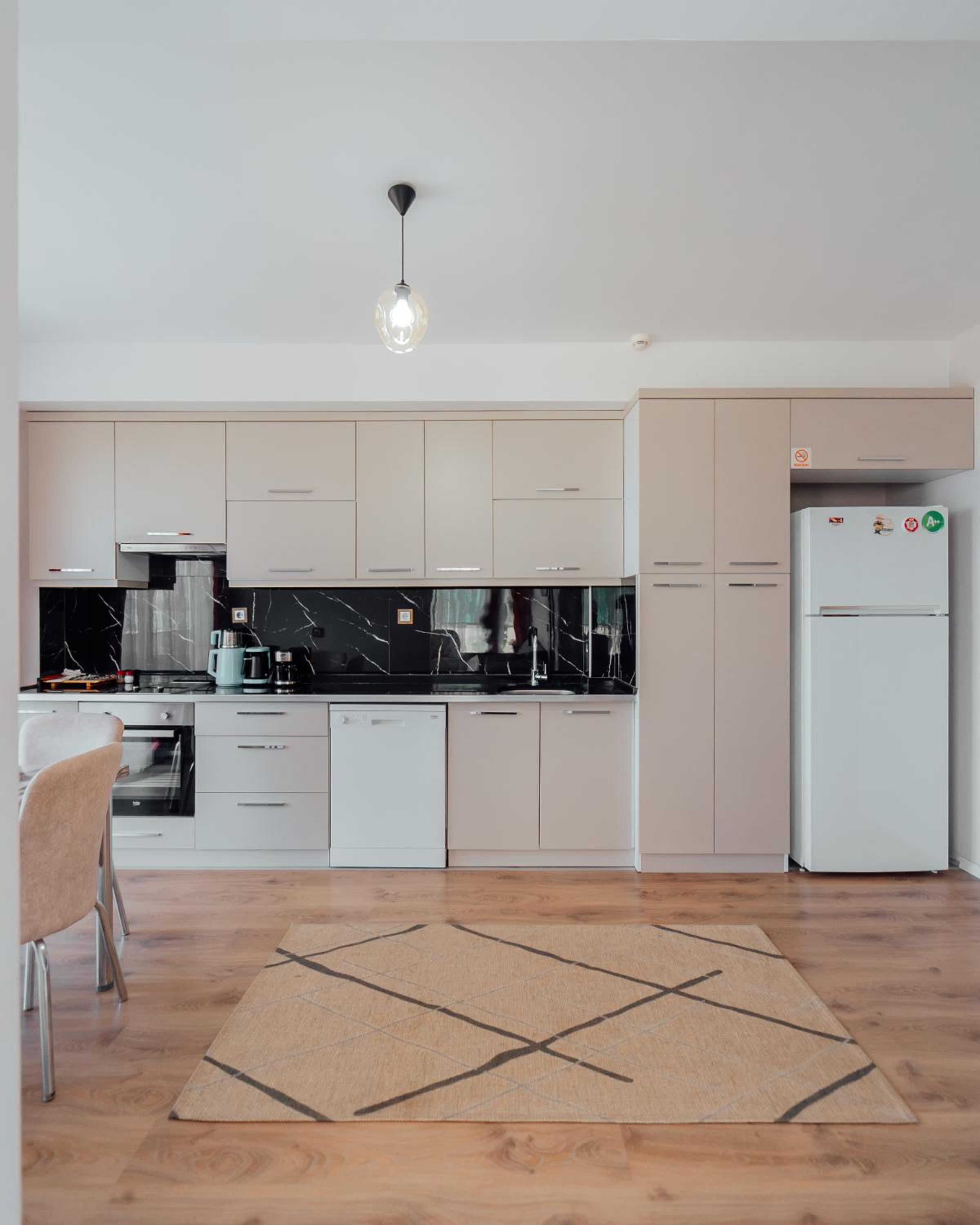 Apartment - Photo 8