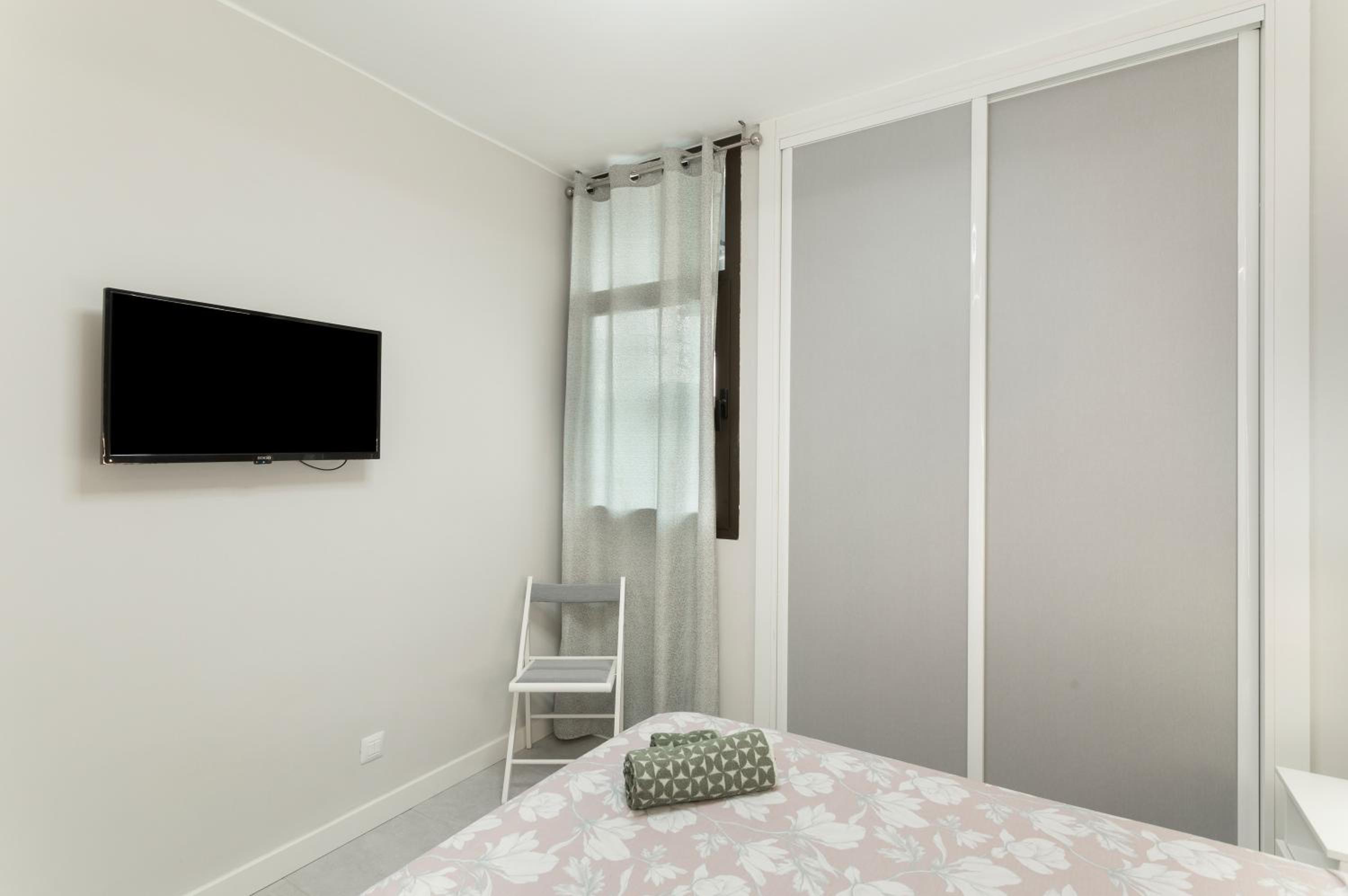 Two-Bedroom Deluxe Apartment with Garden View photo 3