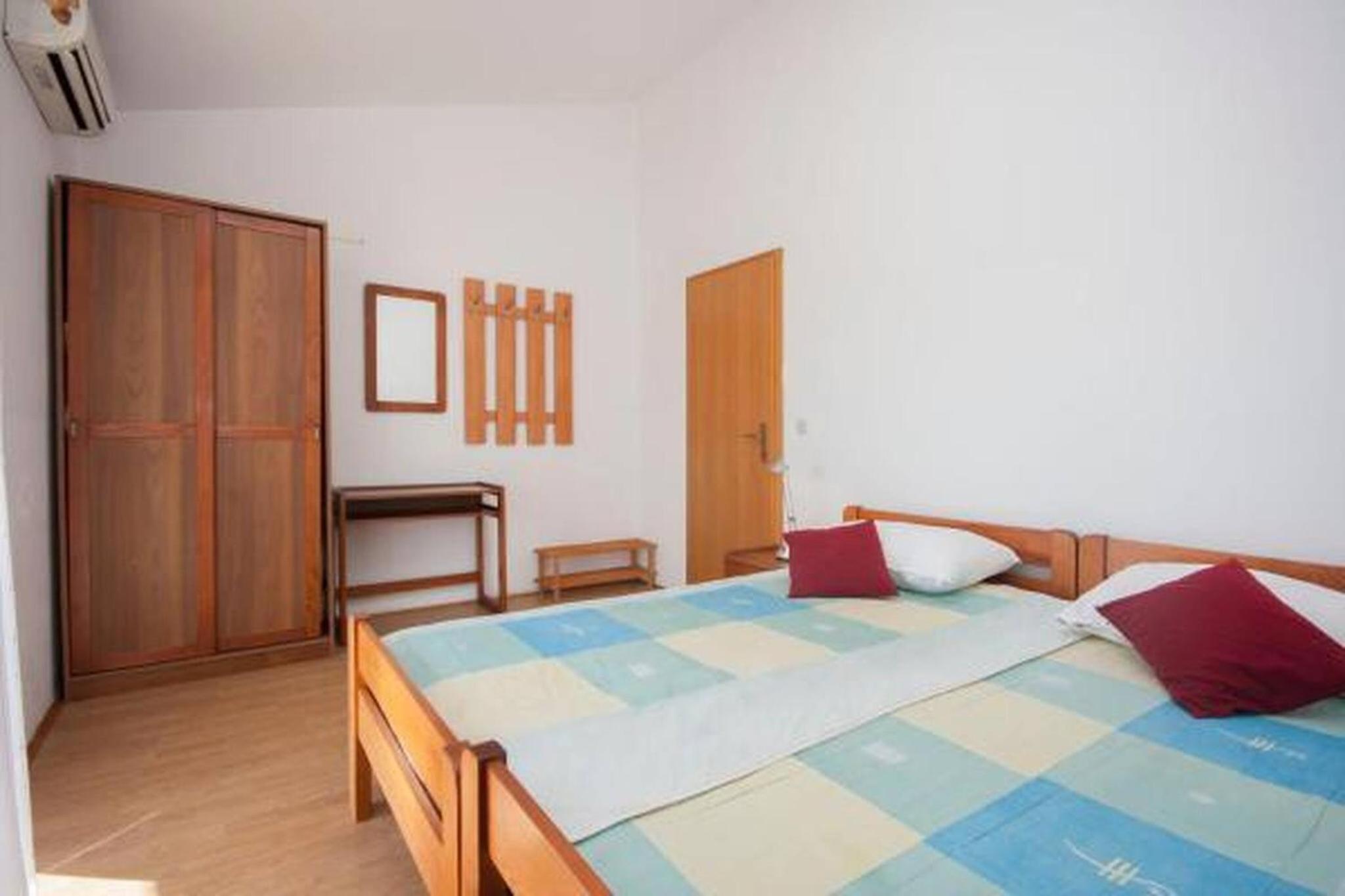 One Bedroom Apartment with Balcony and Sea View photo 1