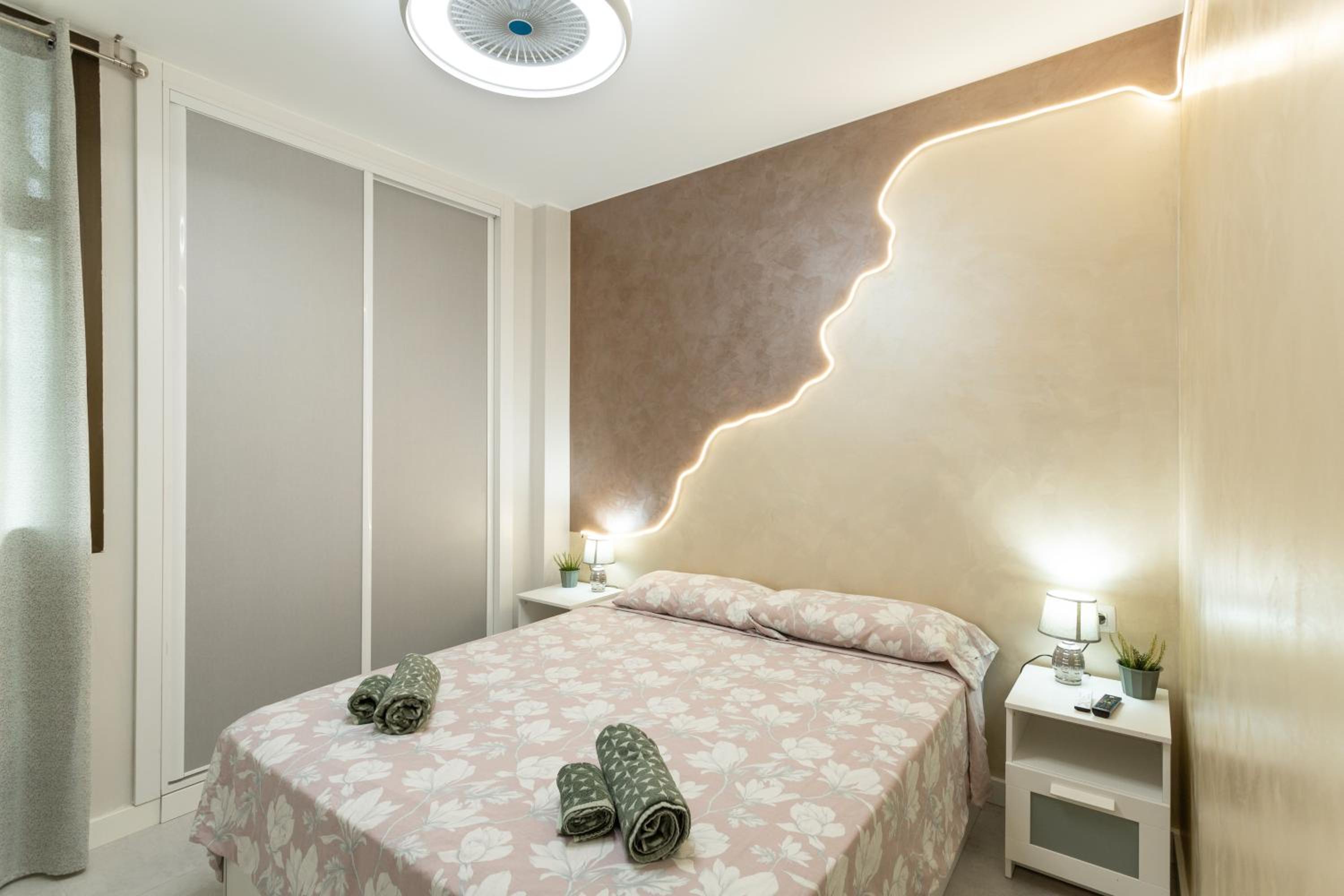 Two-Bedroom Deluxe Apartment with Garden View photo 2