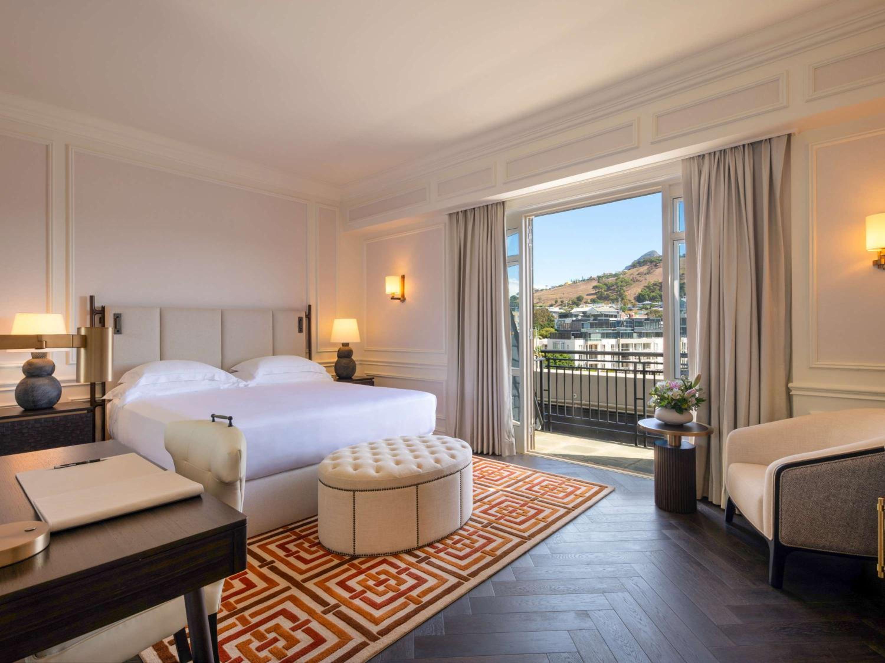 Fairmont Room with Harbor View - Photo 5