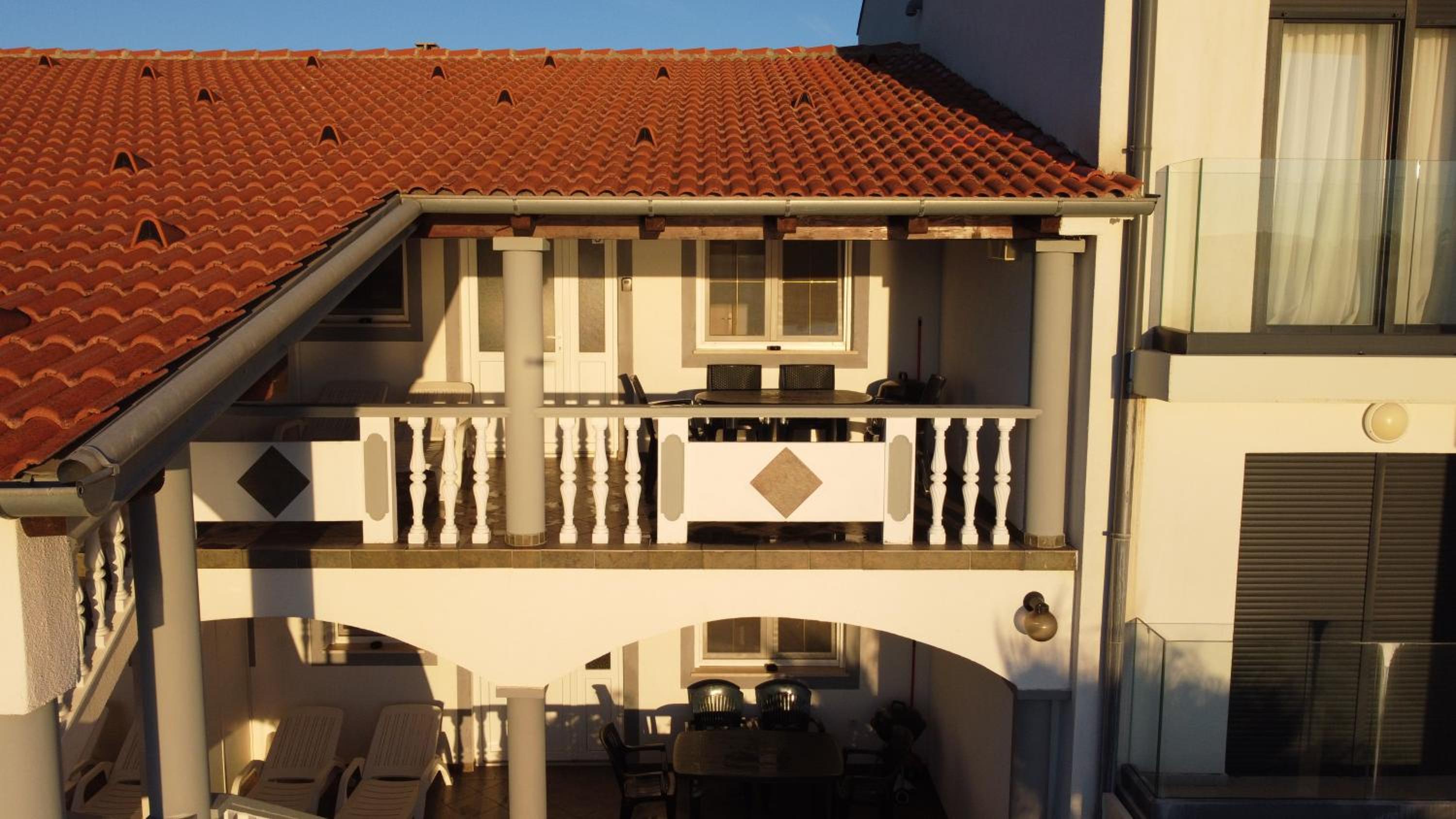 Two-Bedroom Apartment with Balcony and Sea View photo 2
