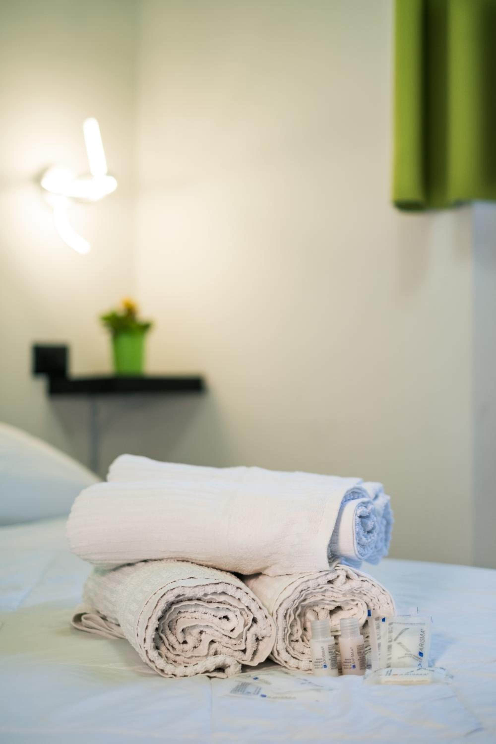 Deluxe Room - Photo 19