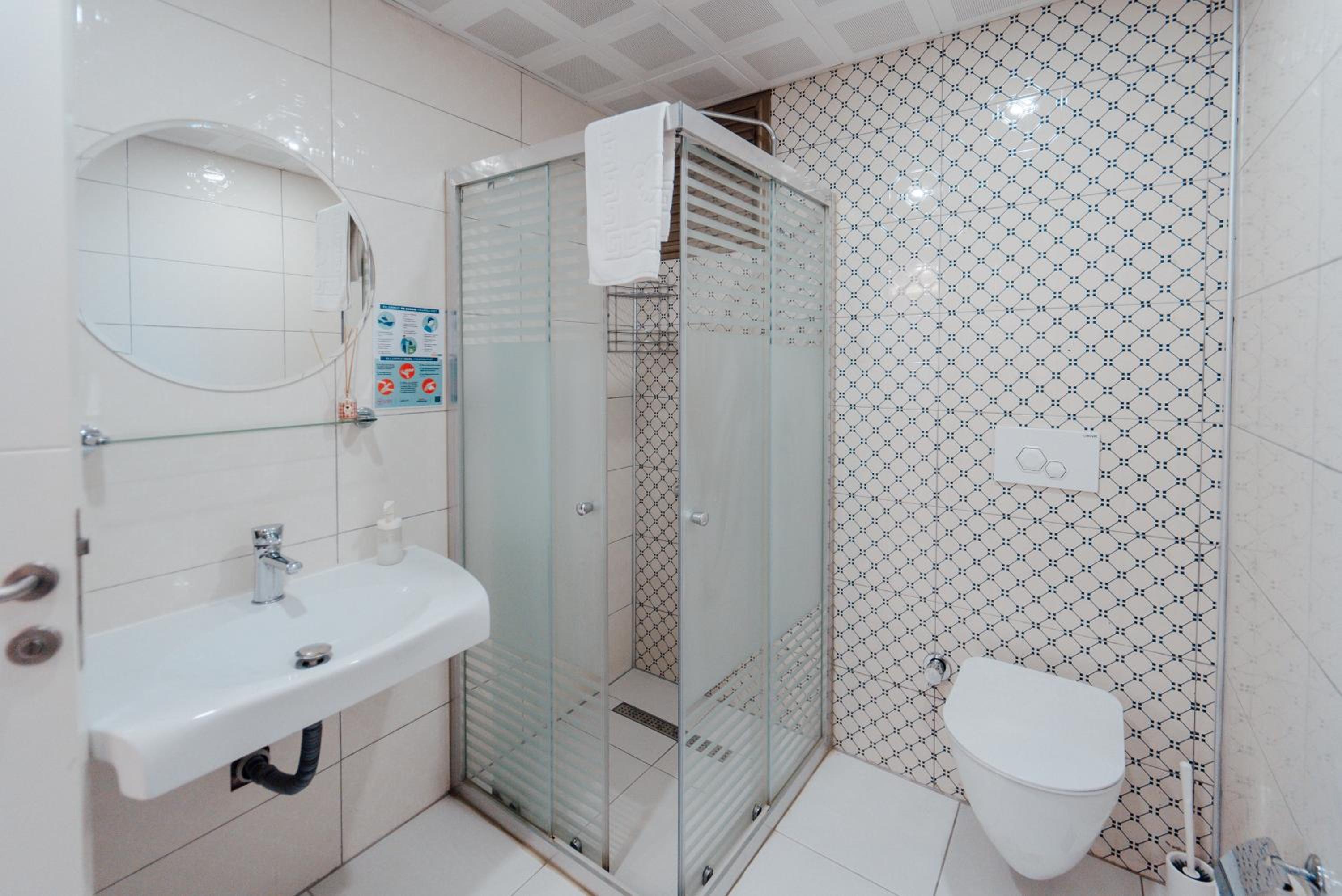 One-Bedroom Apartment - Photo 27