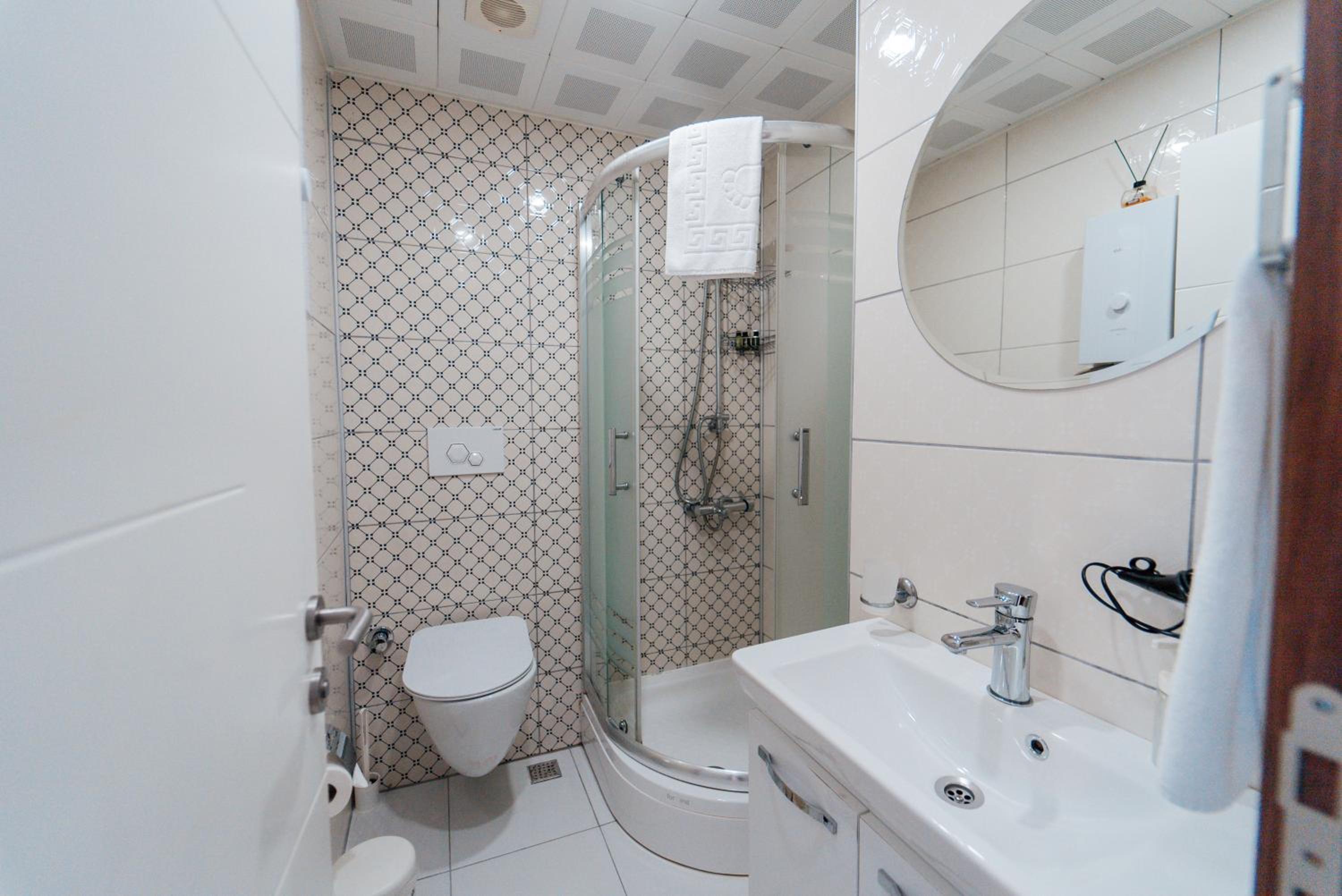 One-Bedroom Apartment - Photo 20