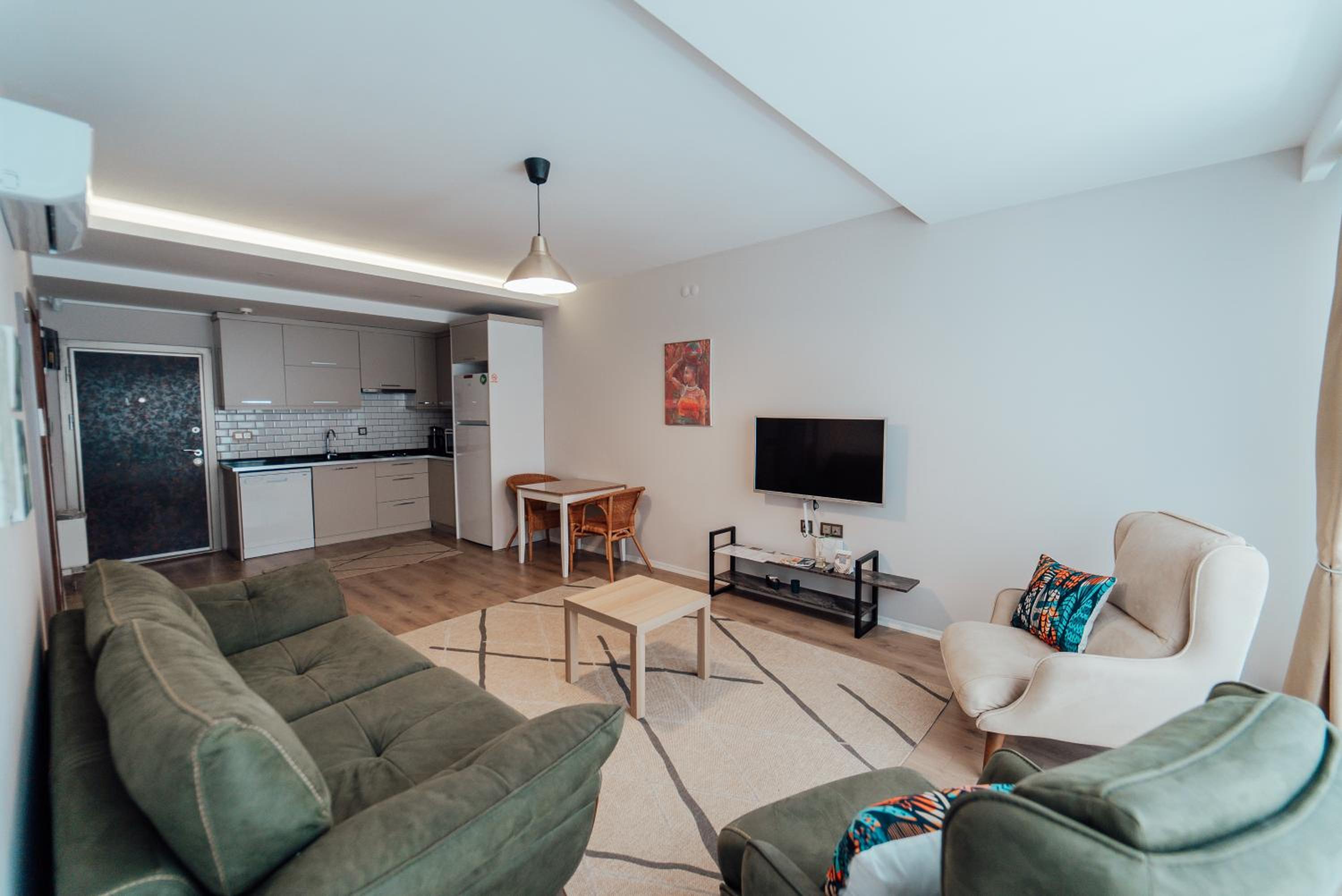 One-Bedroom Apartment - Photo 19
