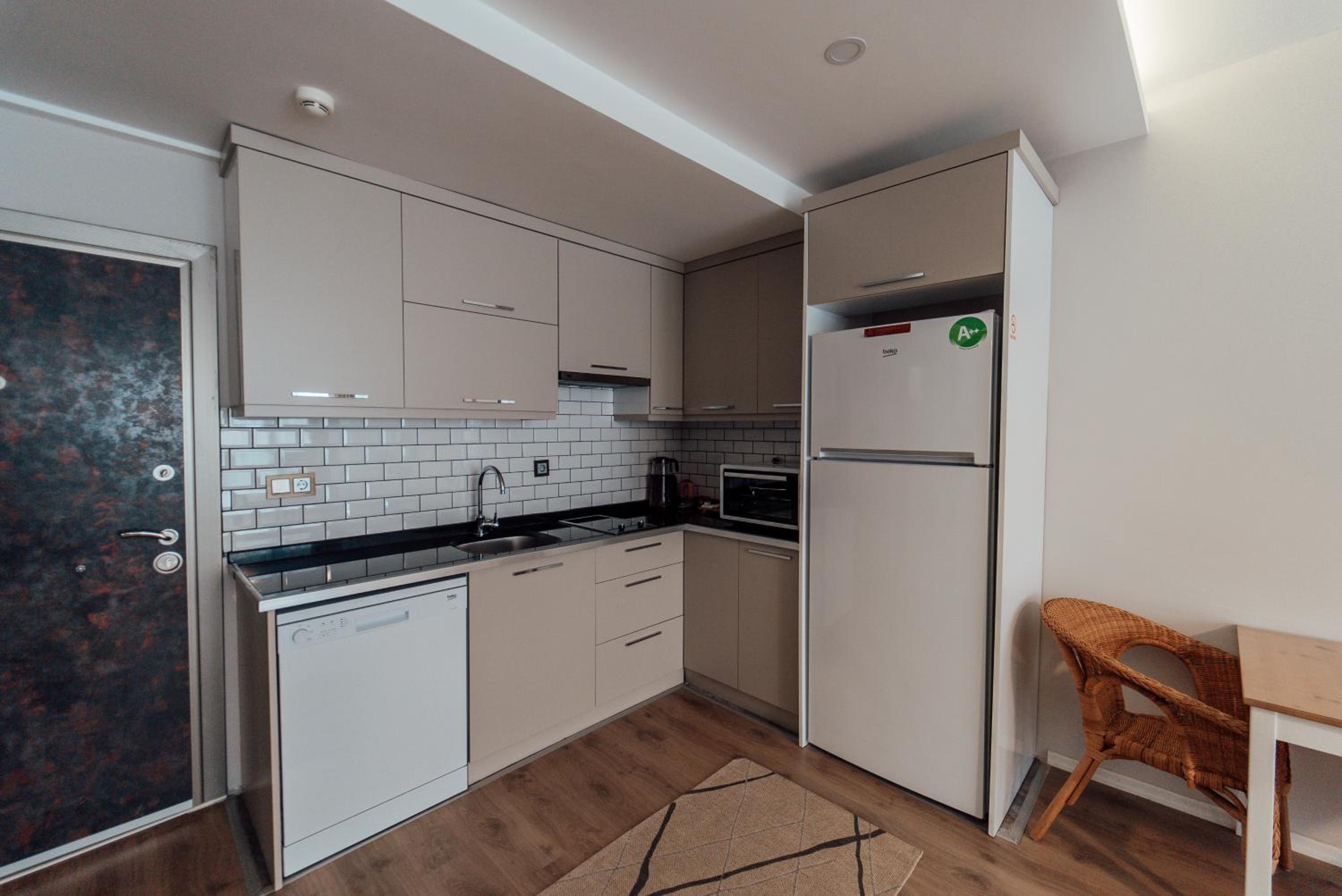 One-Bedroom Apartment - Photo 17