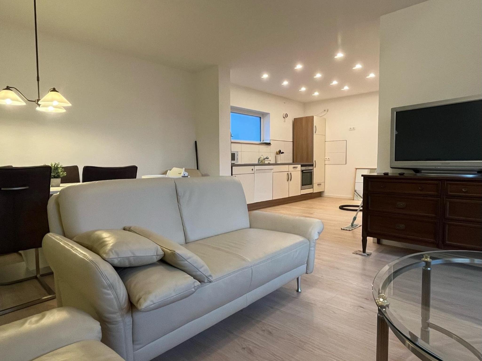 One-Bedroom Apartment photo 1