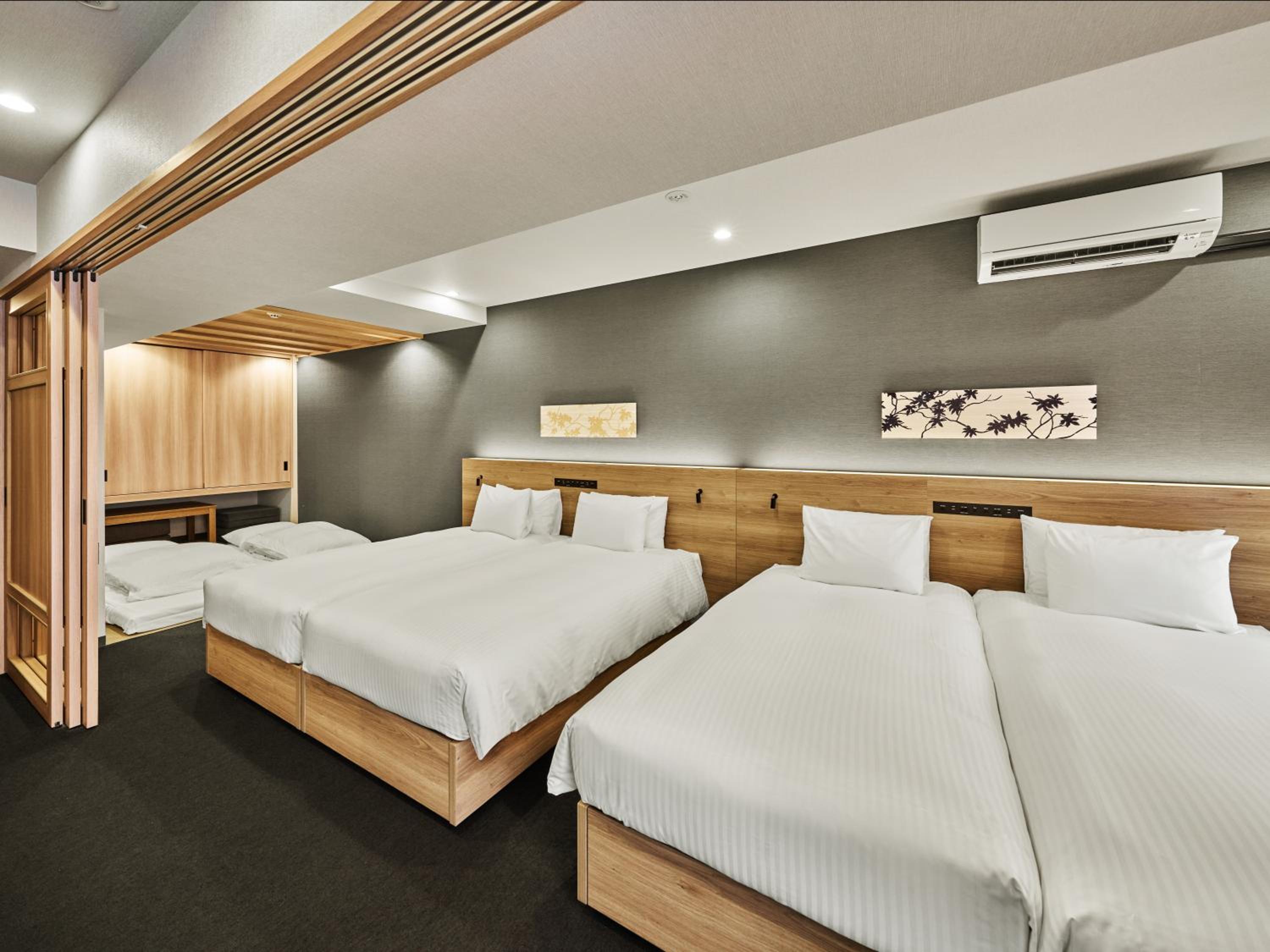 Deluxe One-Bedroom Japanese Apartment