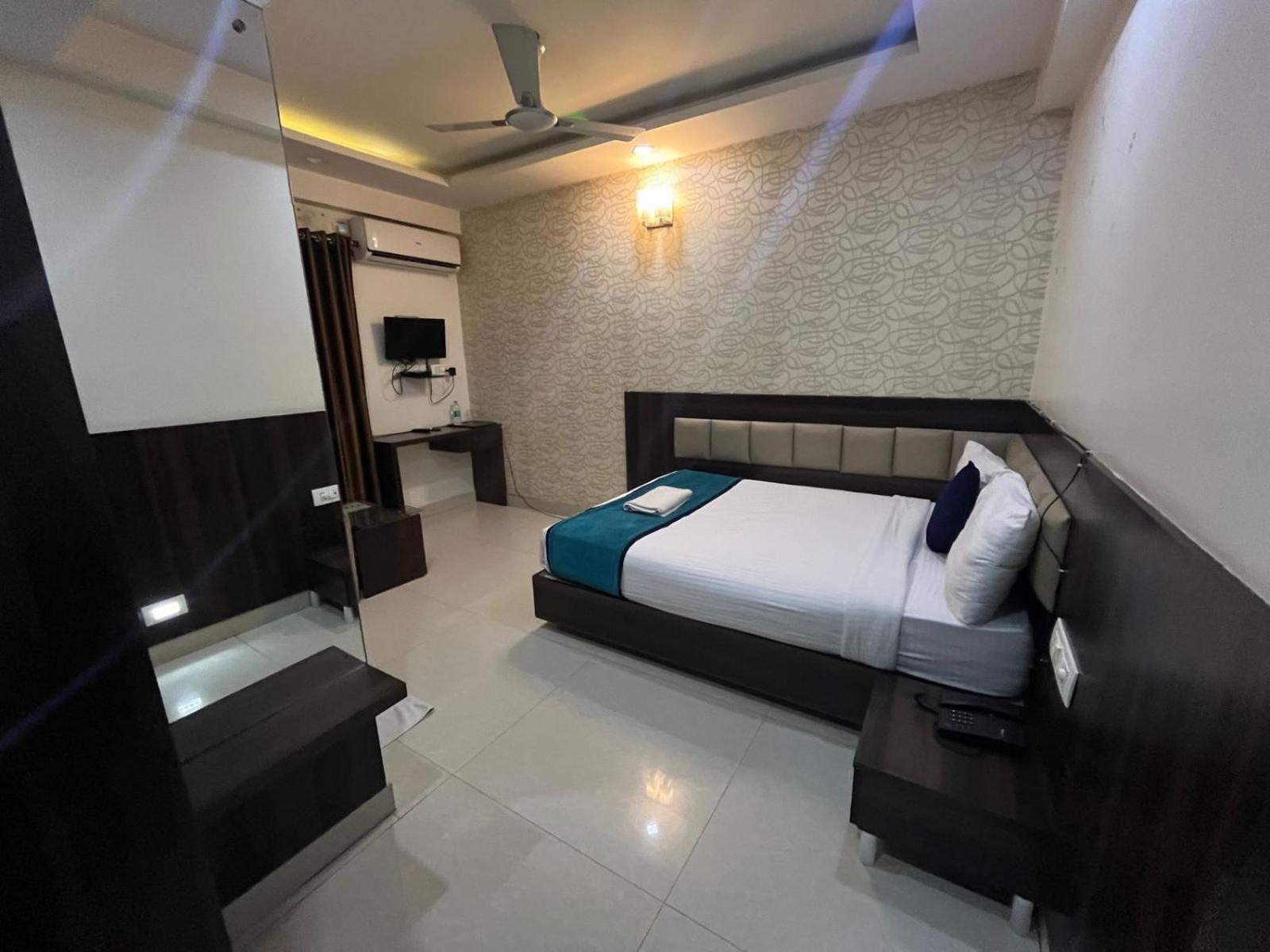 Standard Double Room - Photo 1