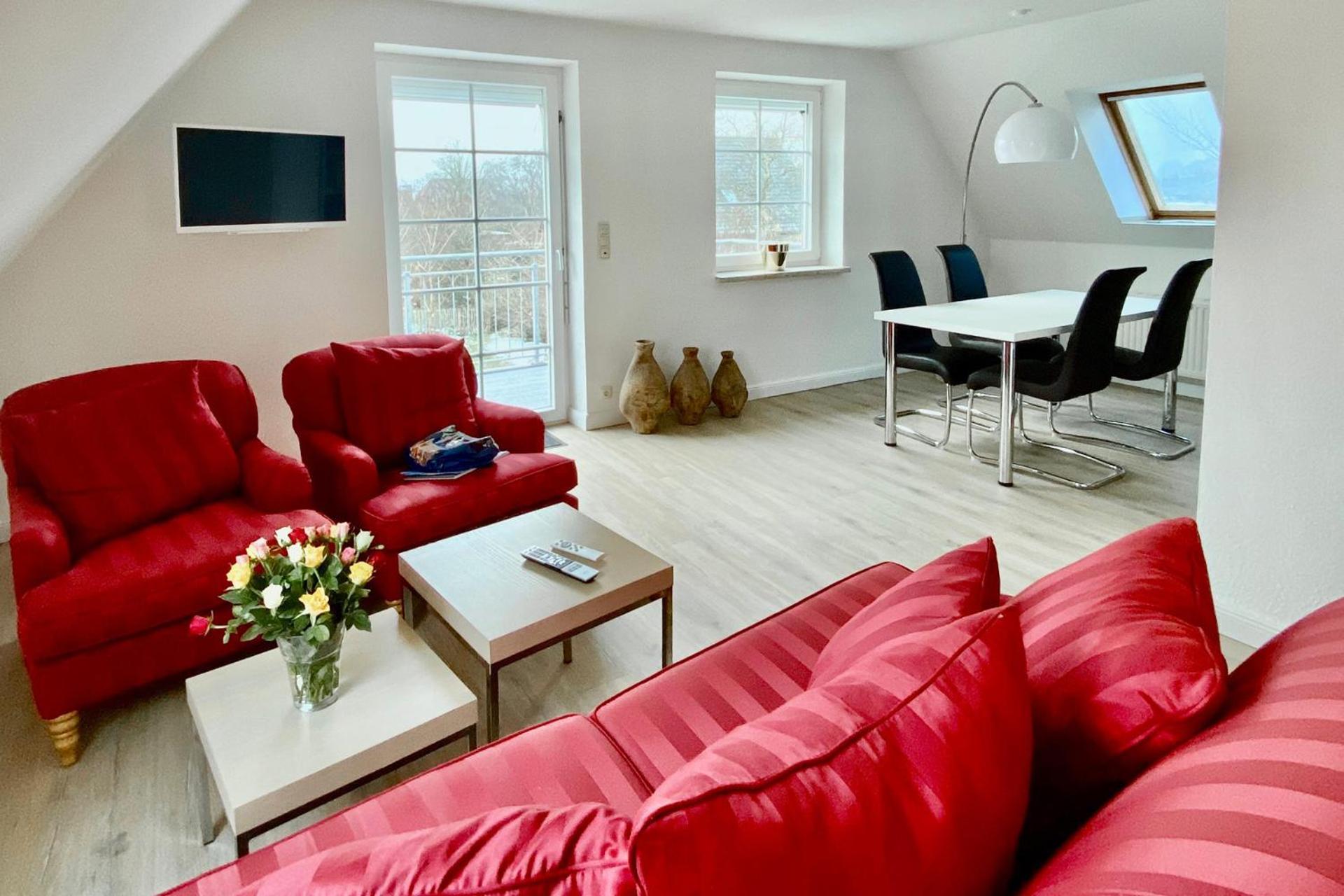 Two-Bedroom Deluxe Apartment with Garden View