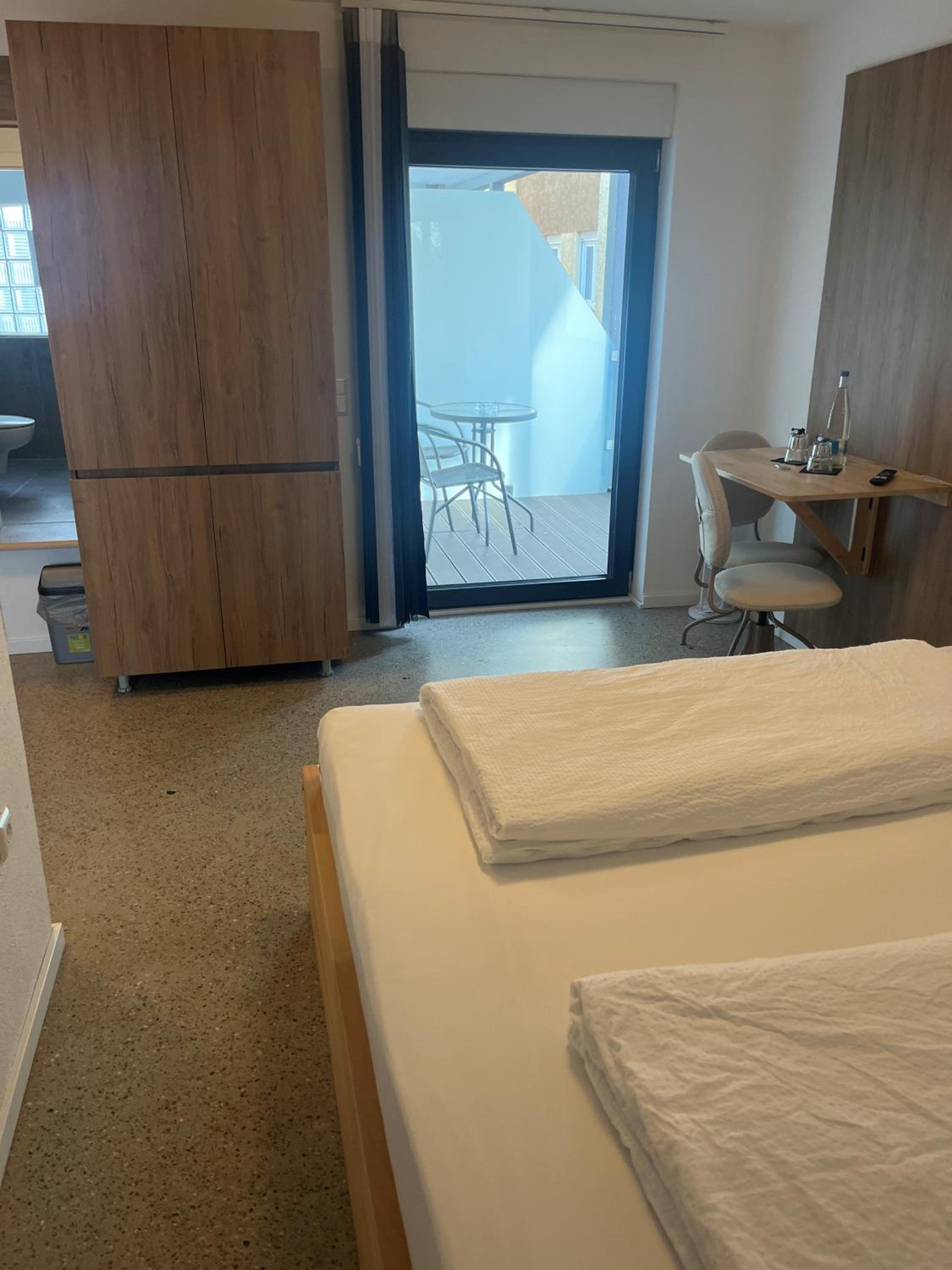 One-Bedroom Apartment with Balcony photo 1