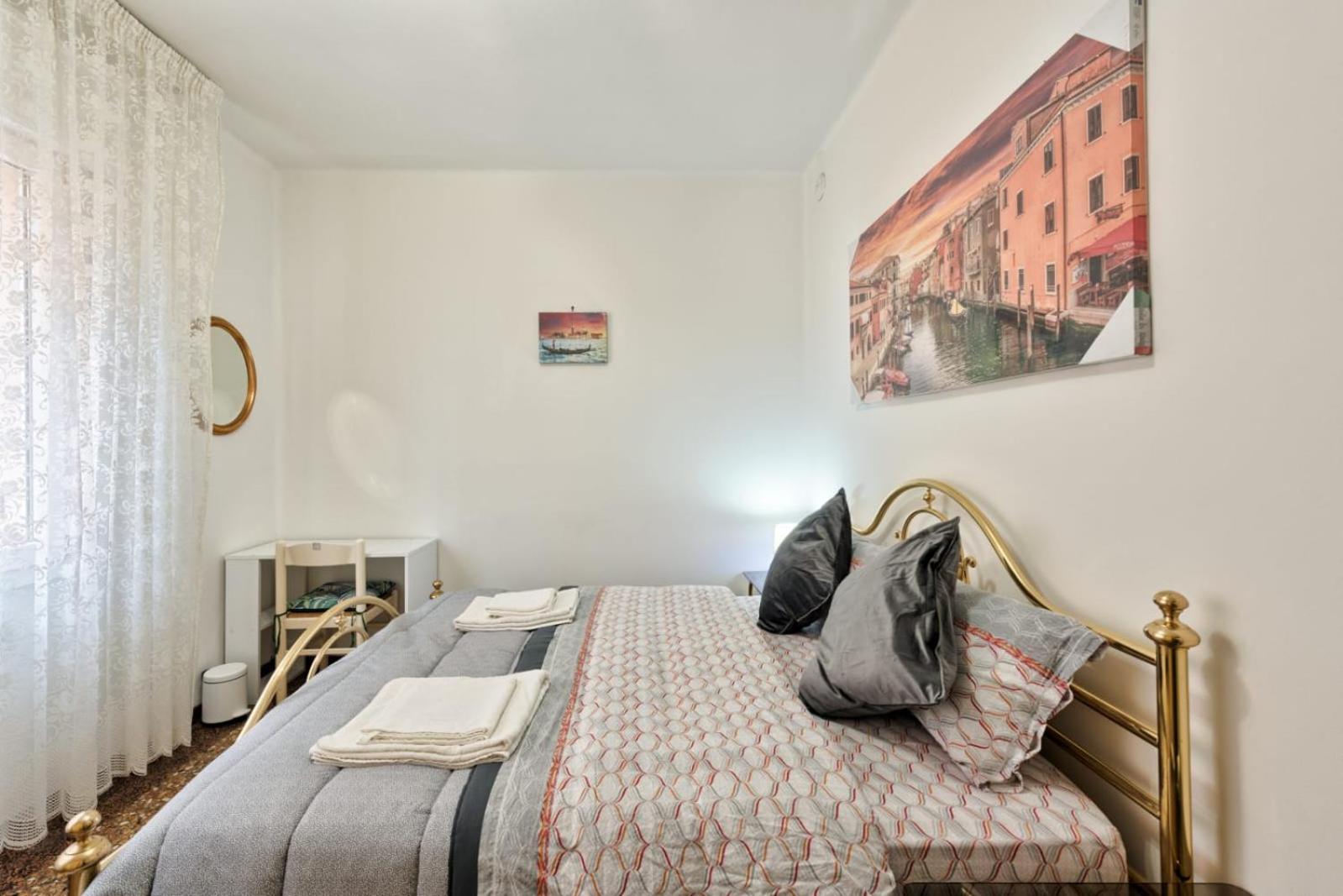 Double Room with Shared Bathroom