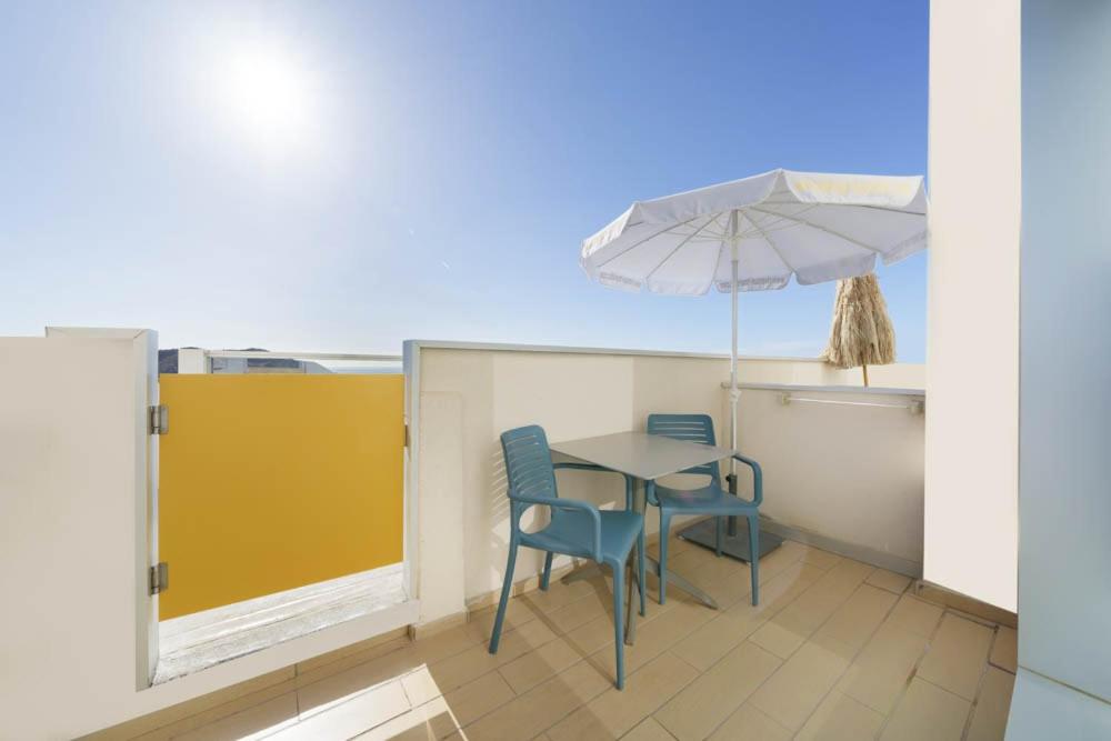 Classic One Bedroom Apartment with small balcony - Photo 7