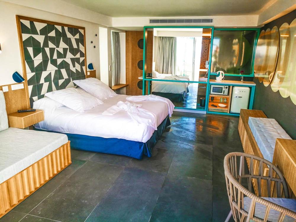 Superior Double Room with balcony, sea view and air conditioning
