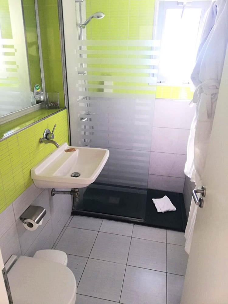 Premium One bedroom apartment with balcony, sea view and Air Conditioning - Photo 13