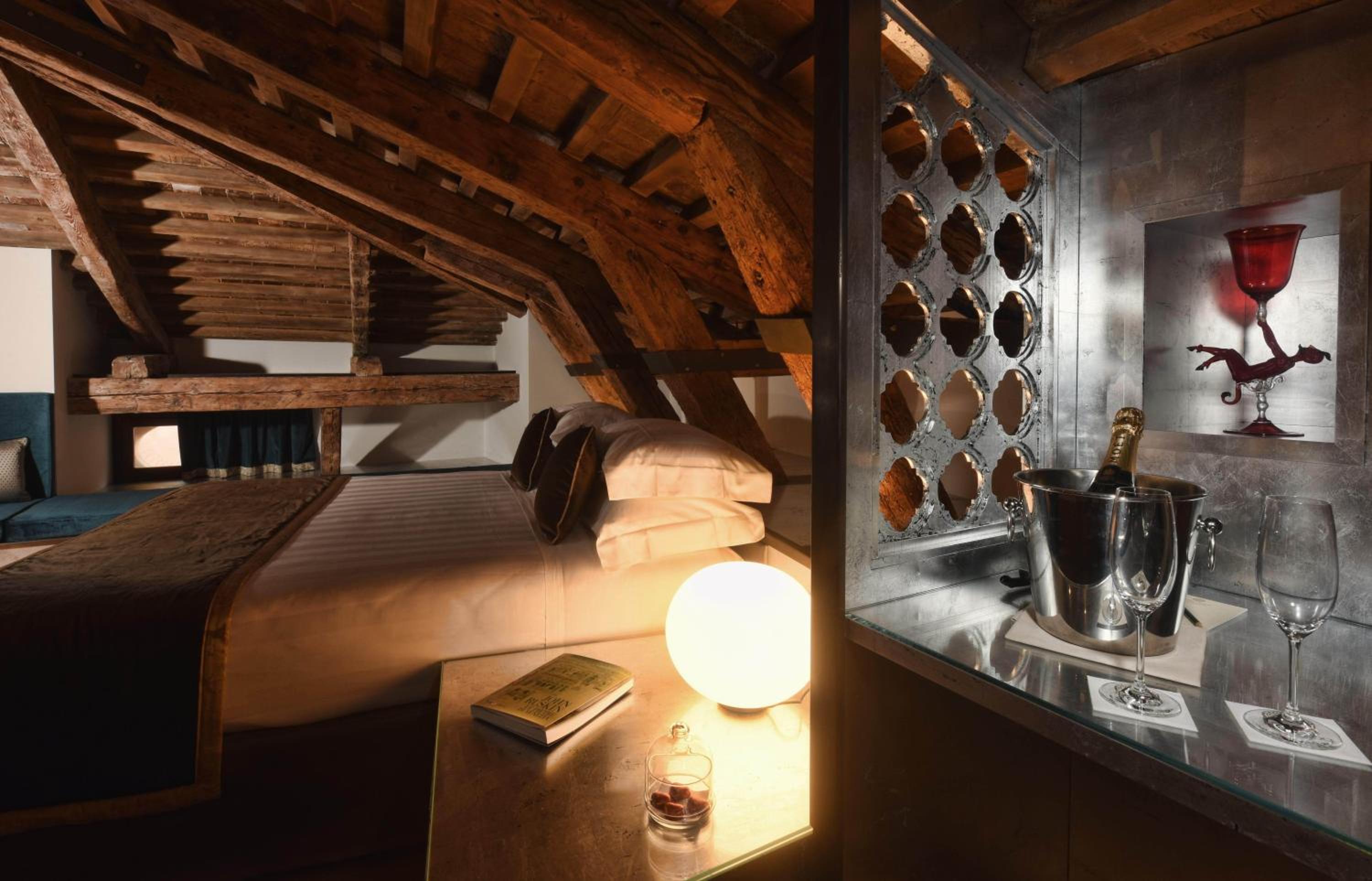 Deluxe Double Room with Shower