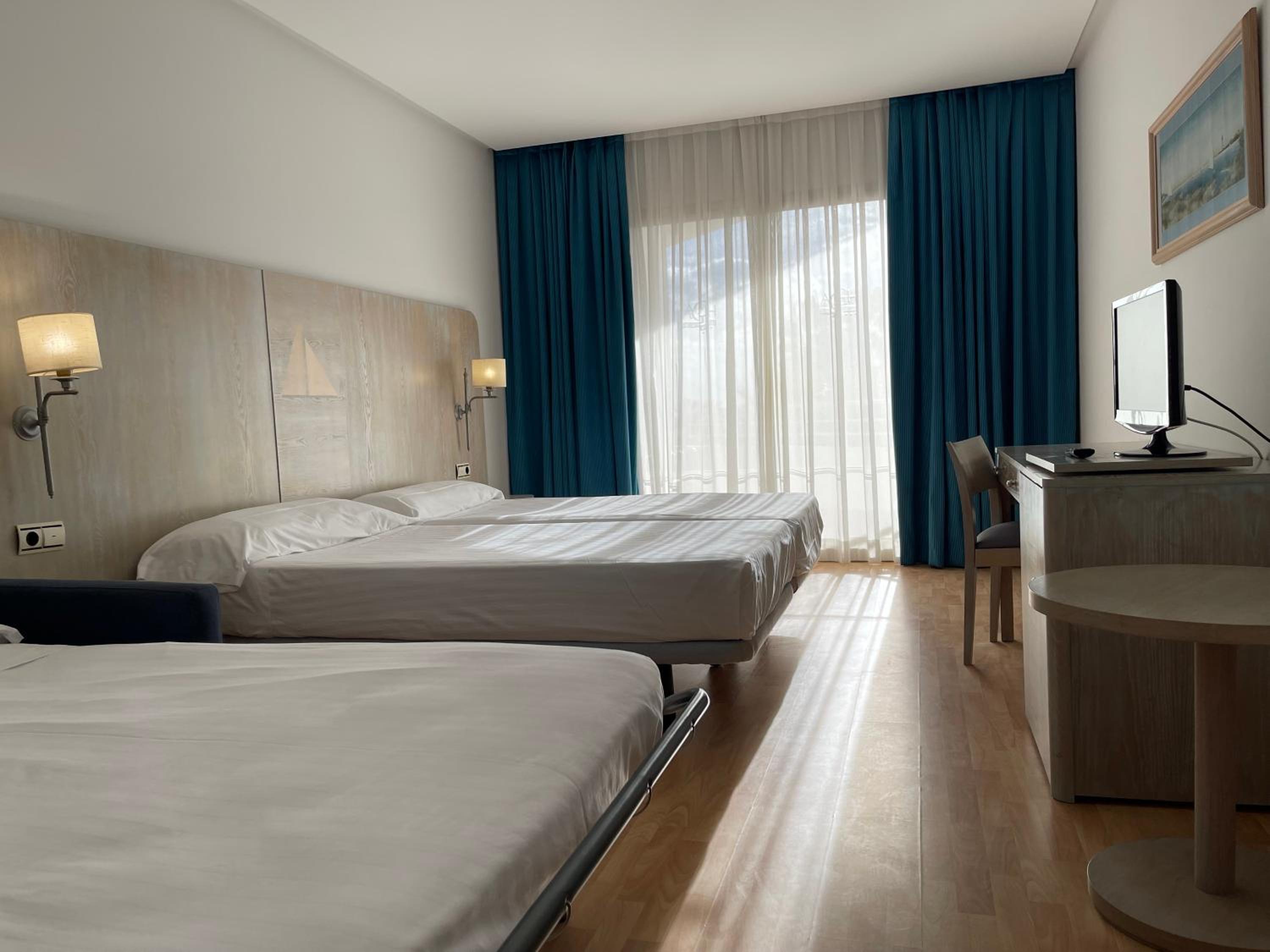 Double Or Twin Room - Photo 5