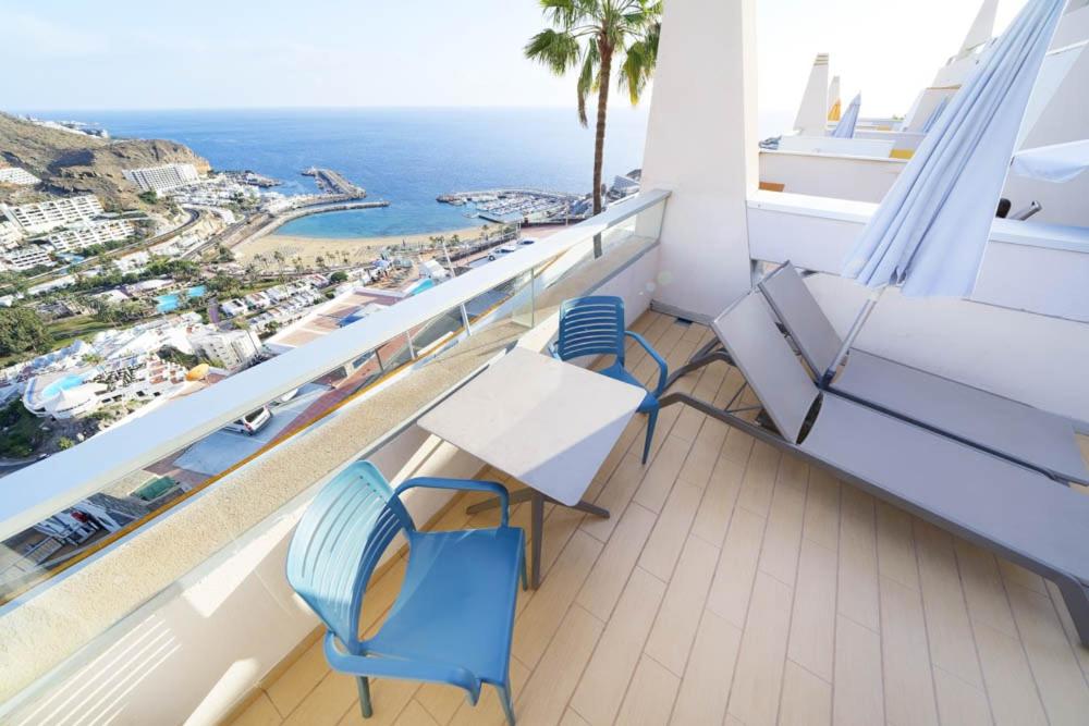 Classic One Bedroom Apartment with Balcony and Sea View - Photo 12