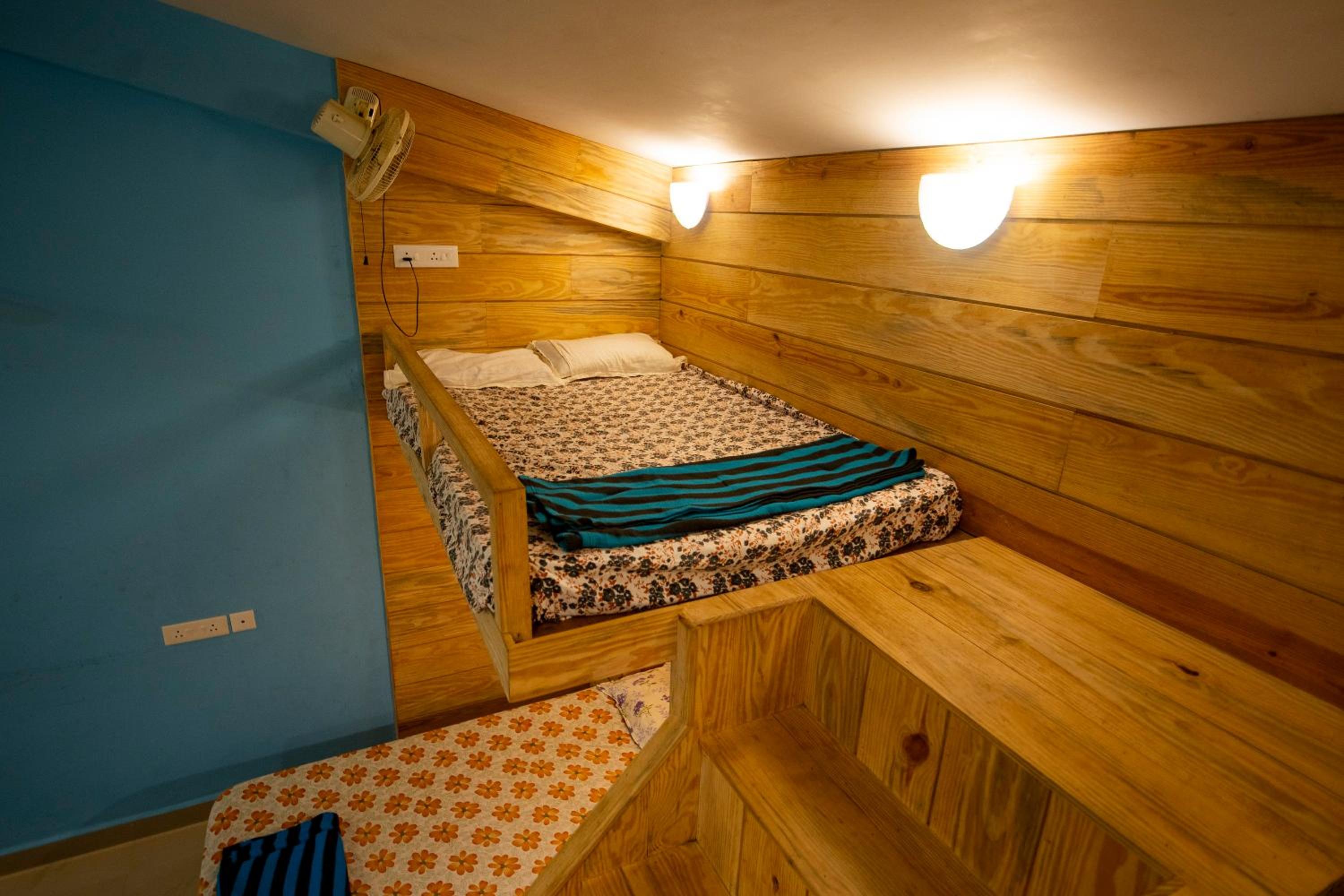King Suite with Balcony photo 2
