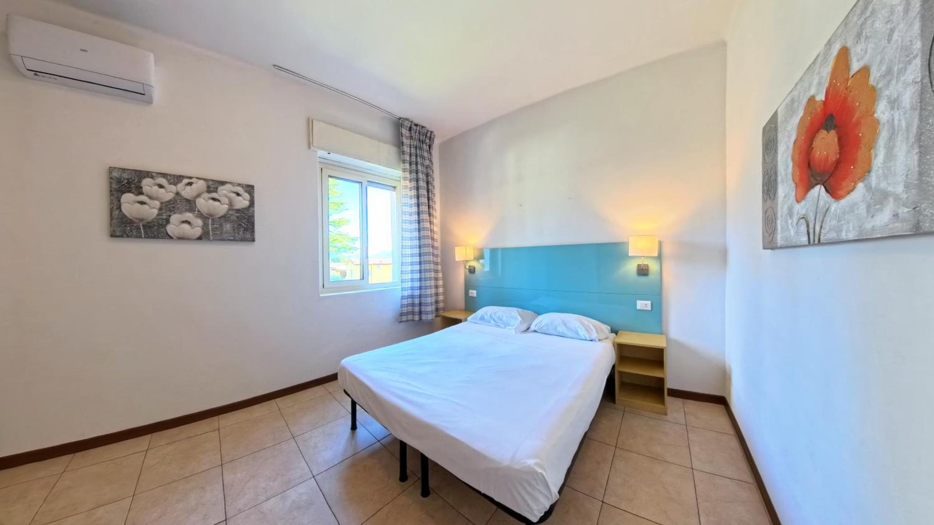 Economy One-Bedroom Apartment (4 Adults) photo 1