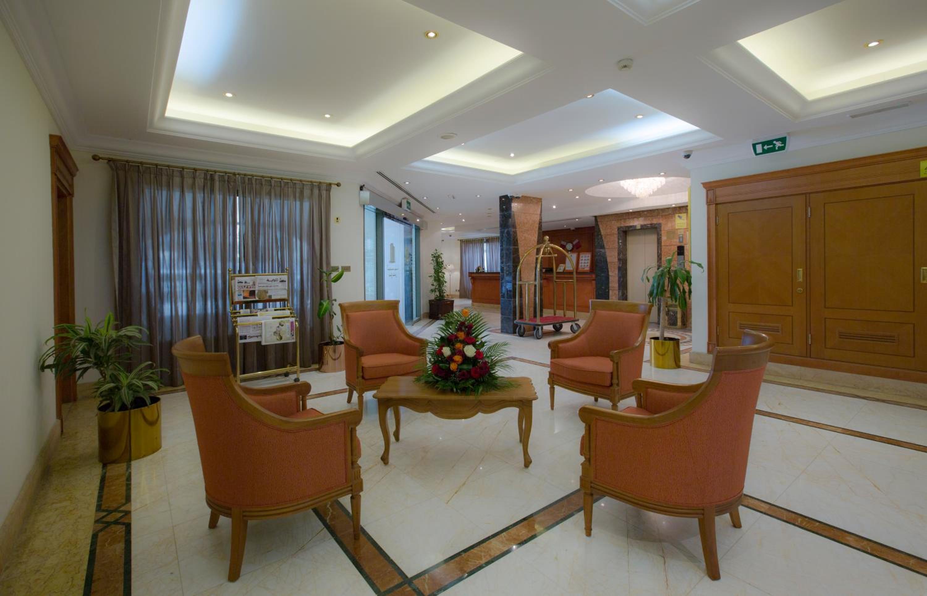 One-Bedroom King Suite - Photo 3