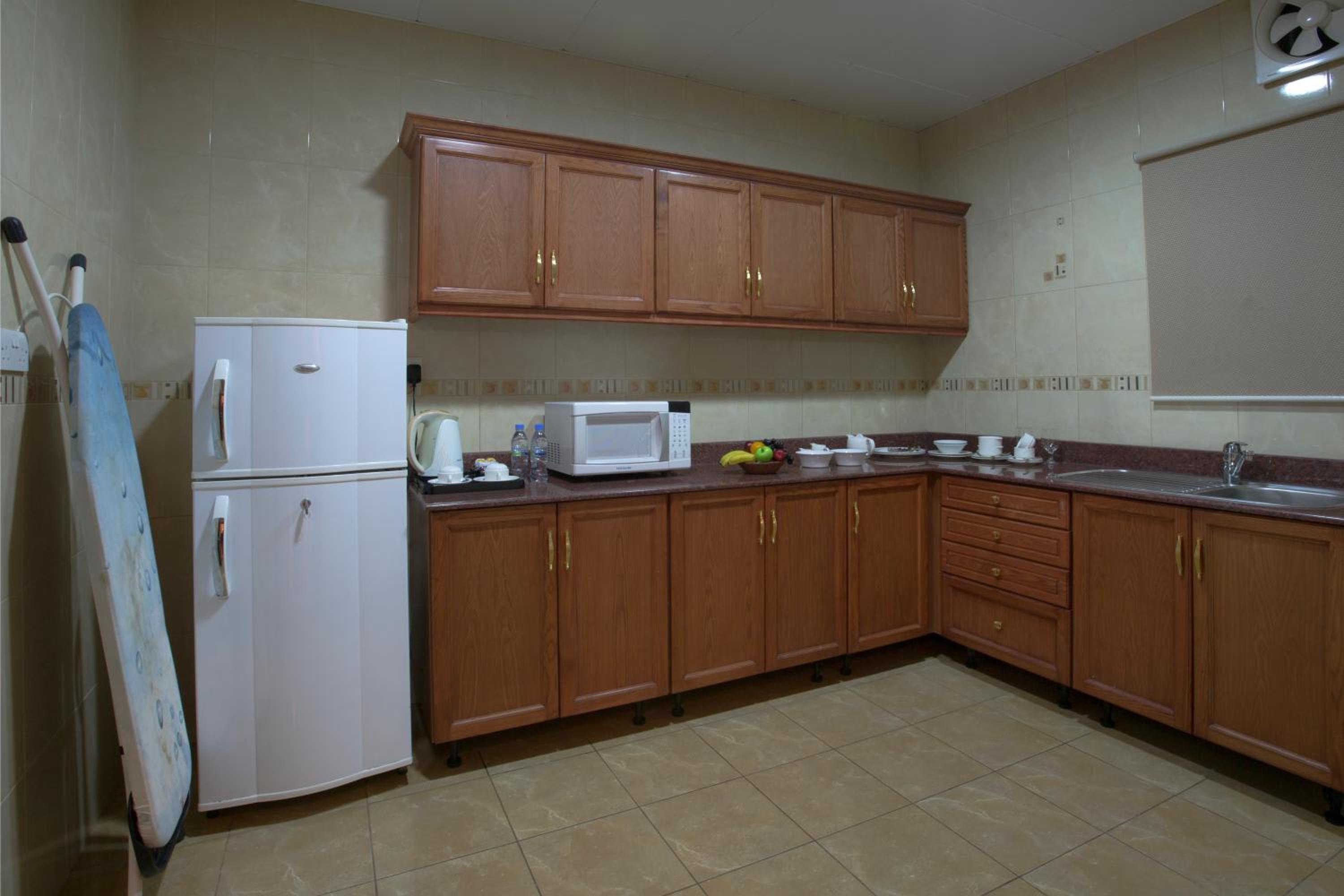 One-Bedroom King Suite - Photo 29