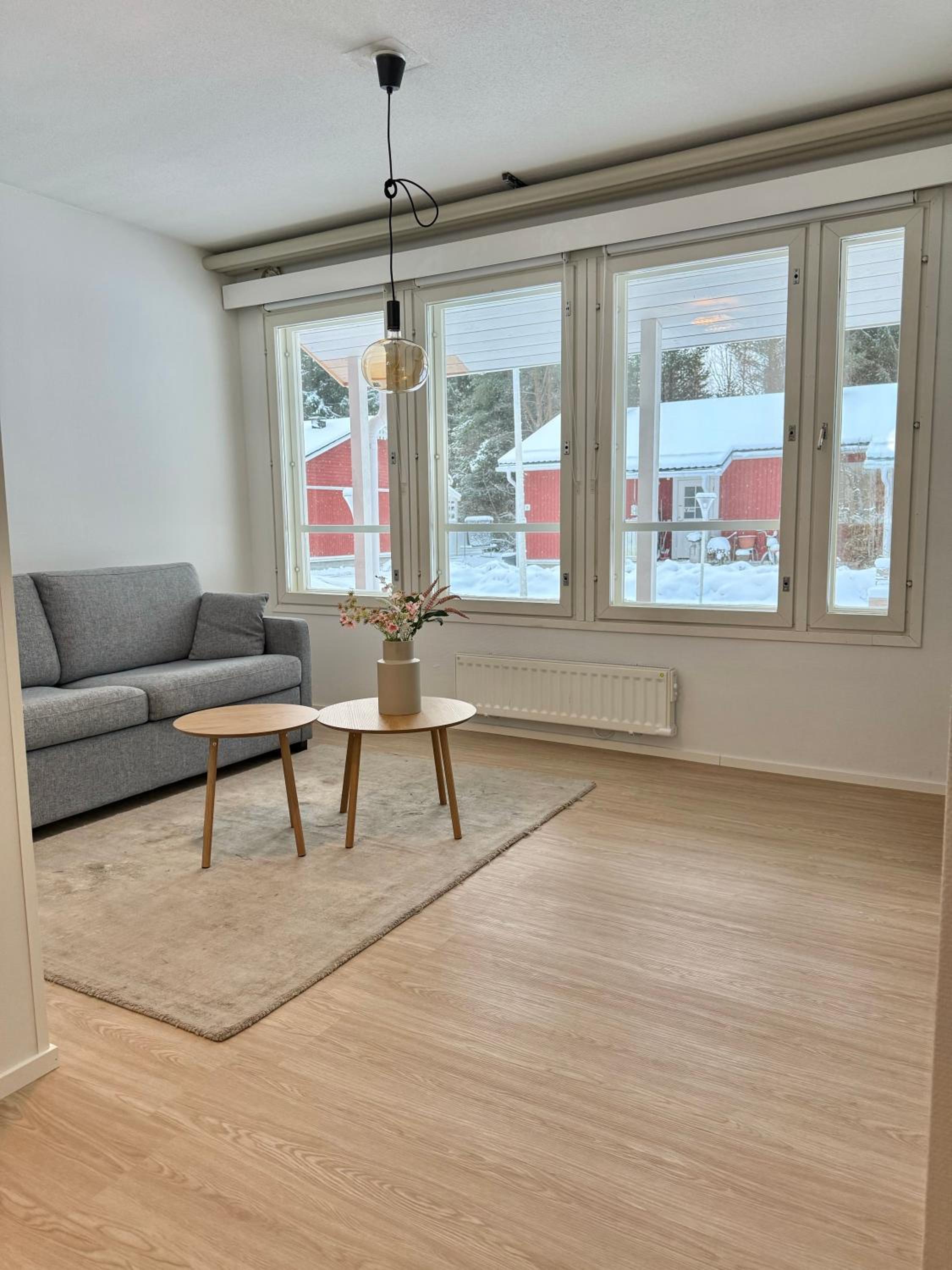 One-Bedroom Apartment photo 1
