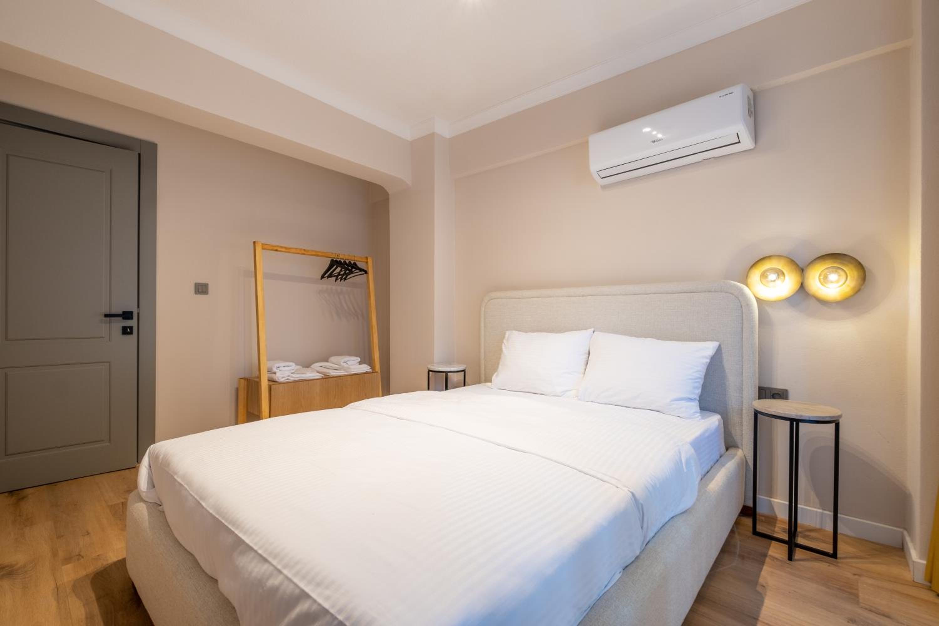Two-Bedroom Apartment with Terrace photo 3