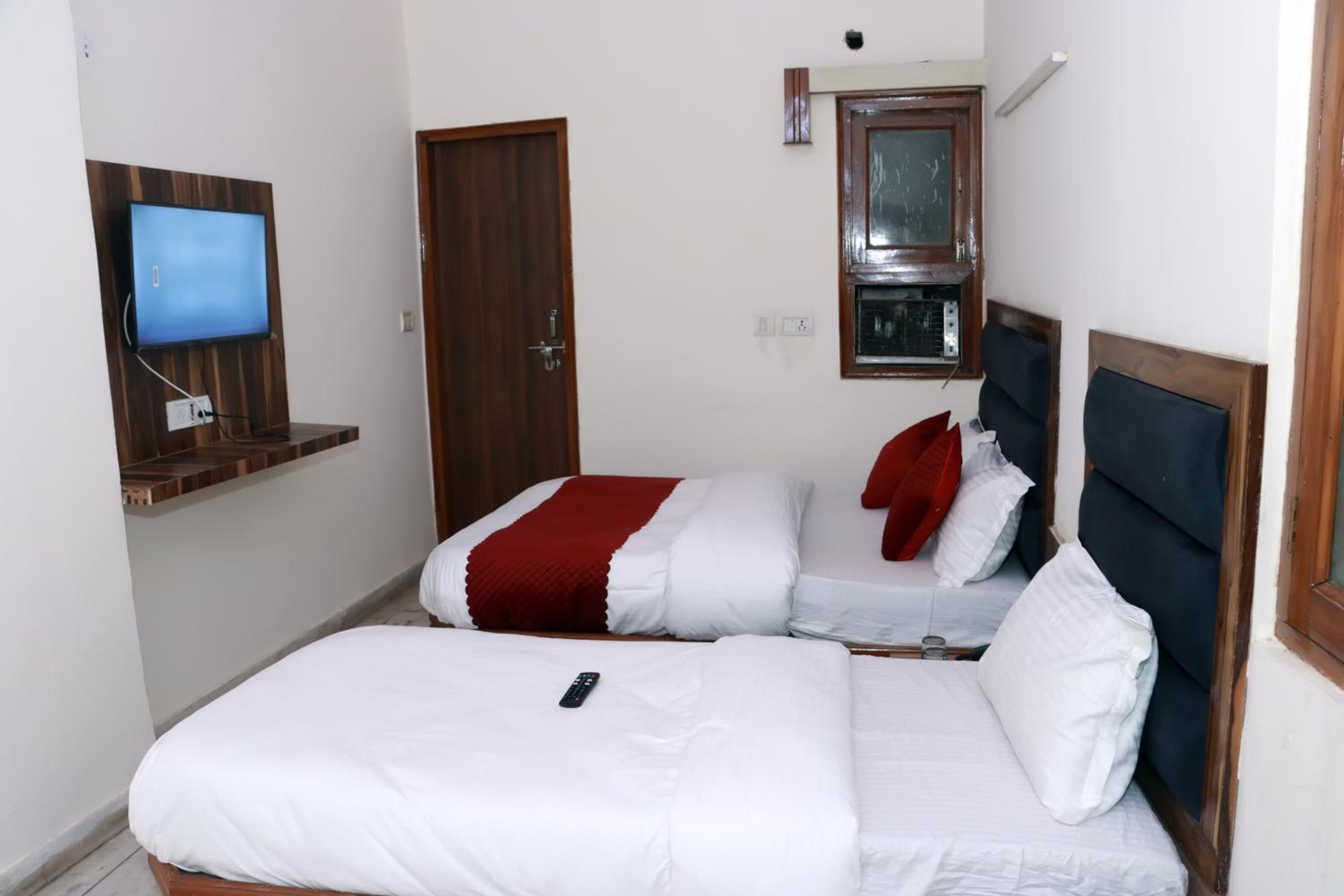 Deluxe Triple Room - Photo 1