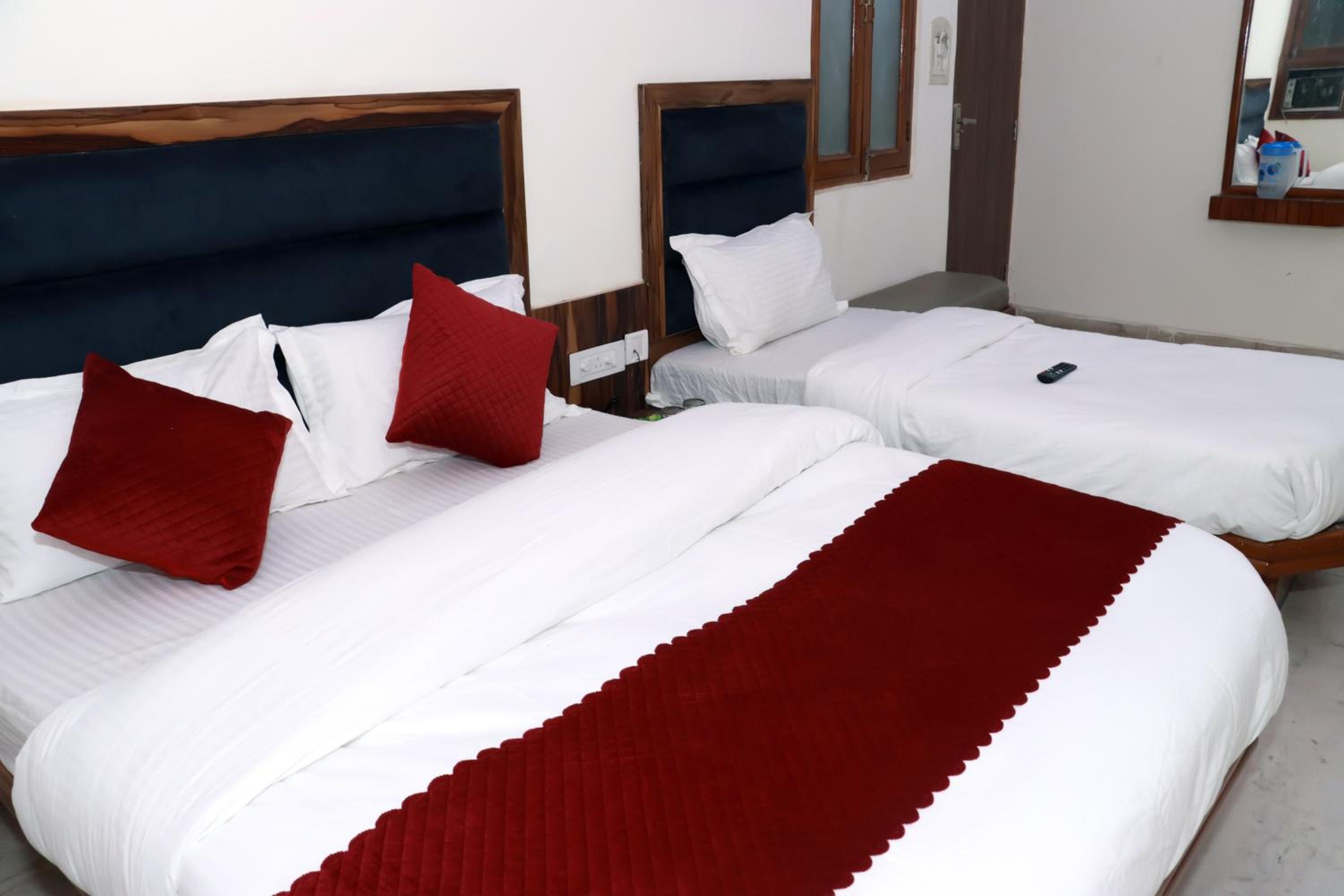 Deluxe Triple Room - Photo 7