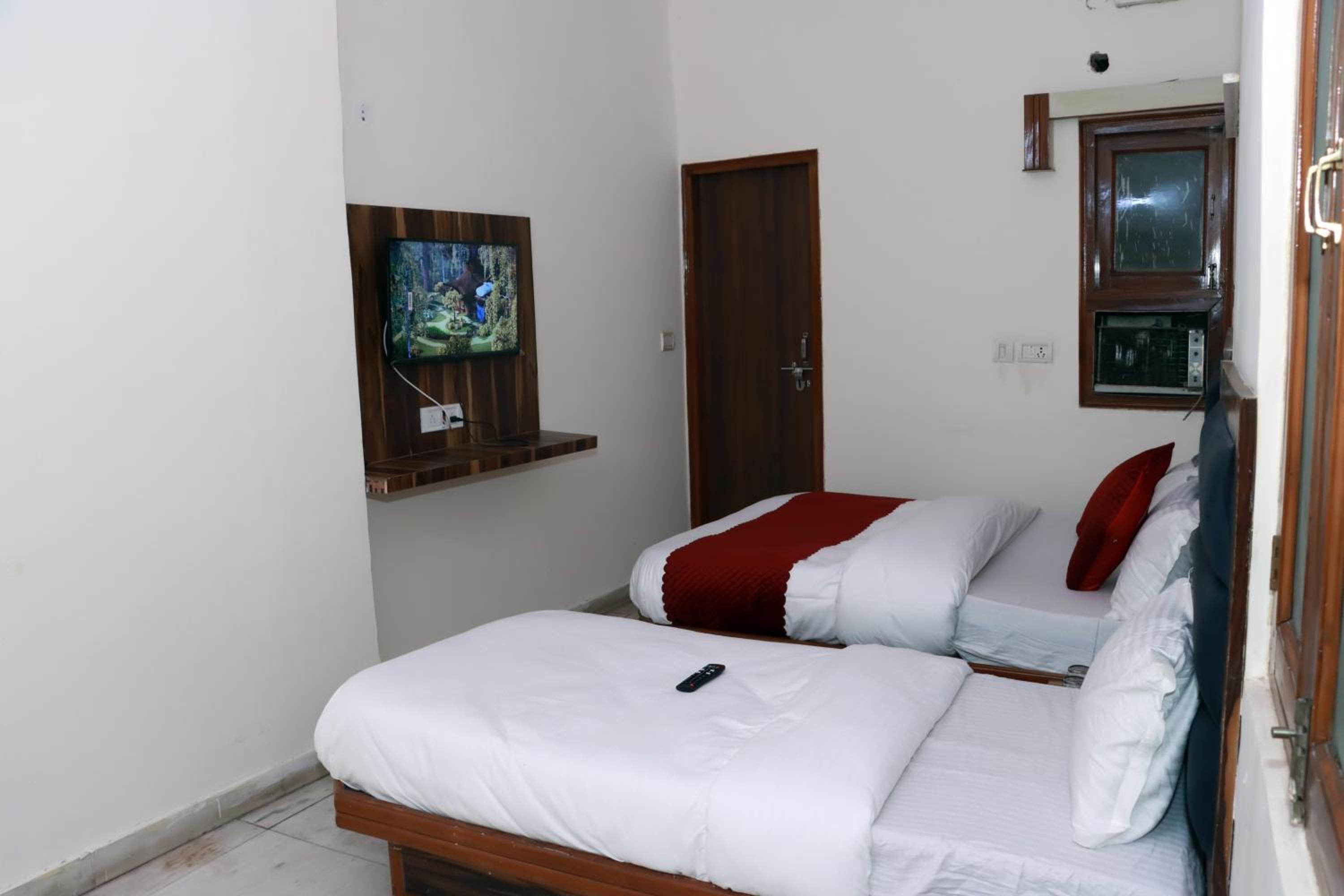 Deluxe Triple Room - Photo 5