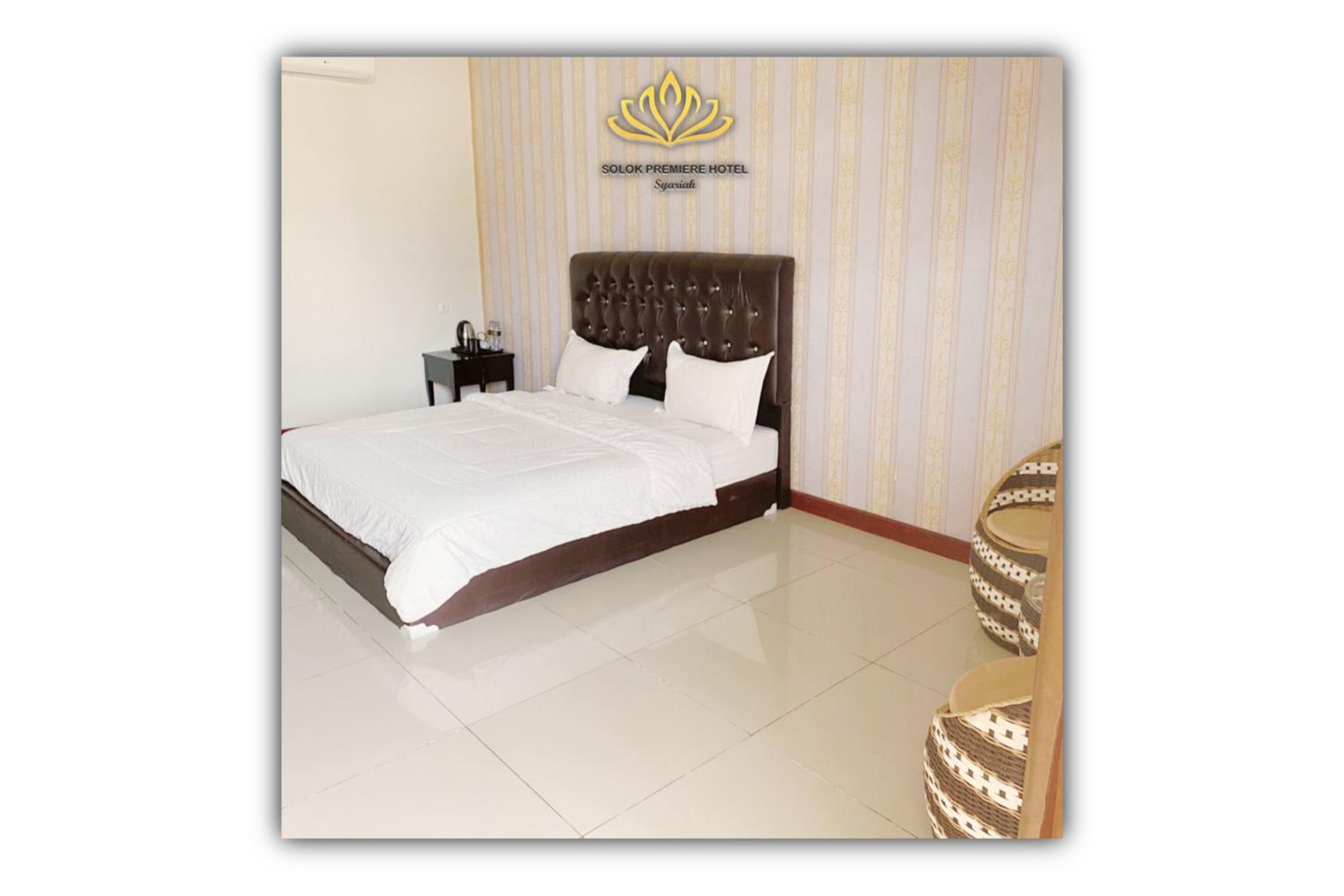 Deluxe King Room photo 2